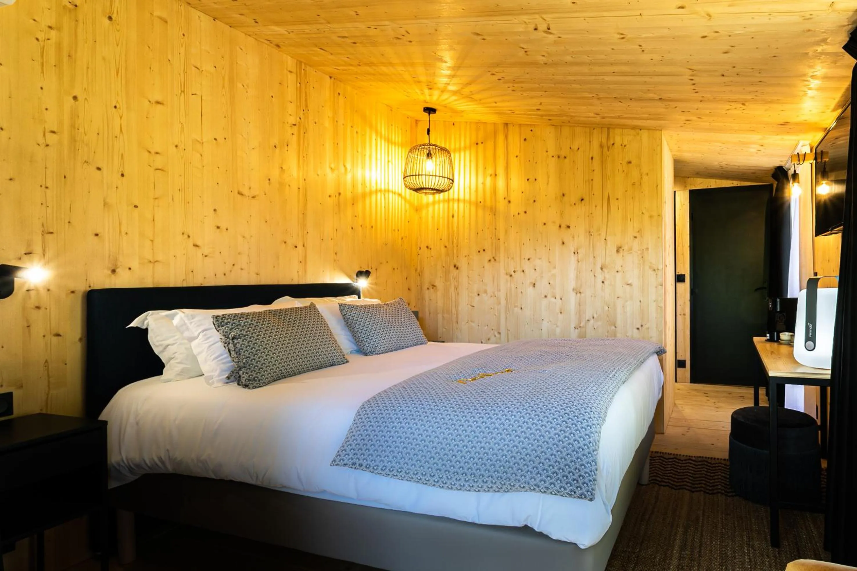 Bedroom, Bed in Best Western Sévan Parc Hôtel