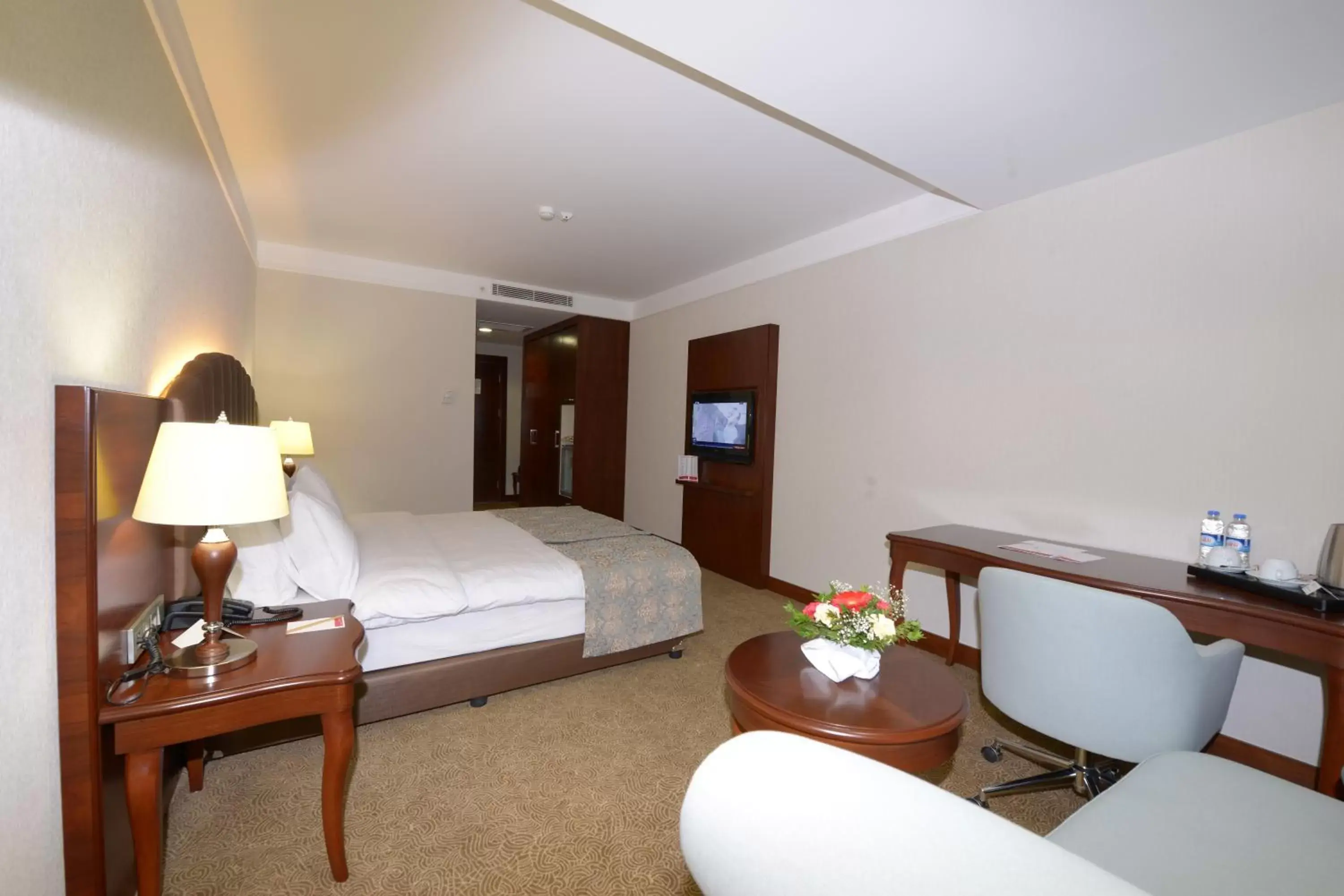 Bedroom in Ramada Plaza Altin Kayisi Hotel