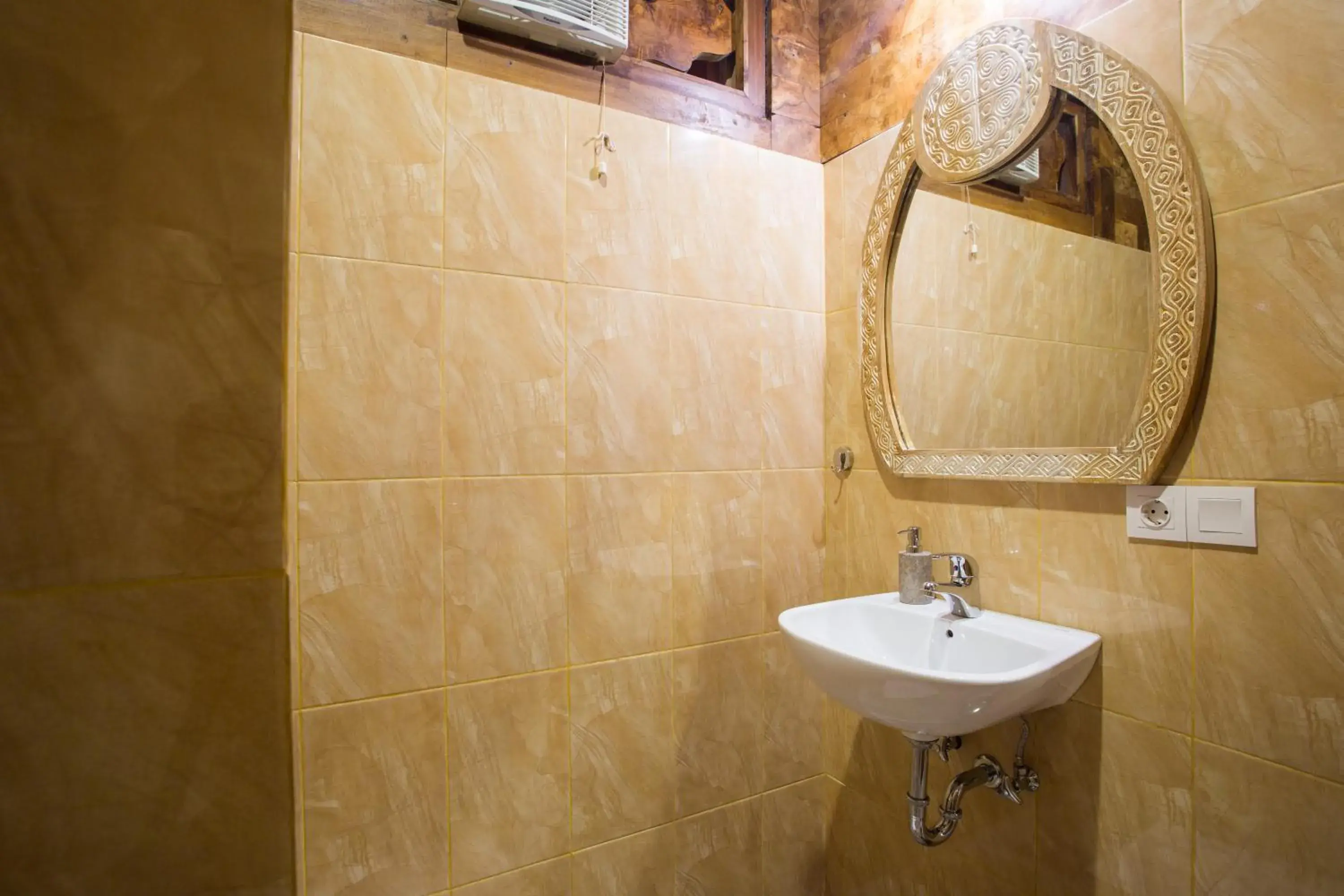 Bathroom in Bulan Bali Homestay