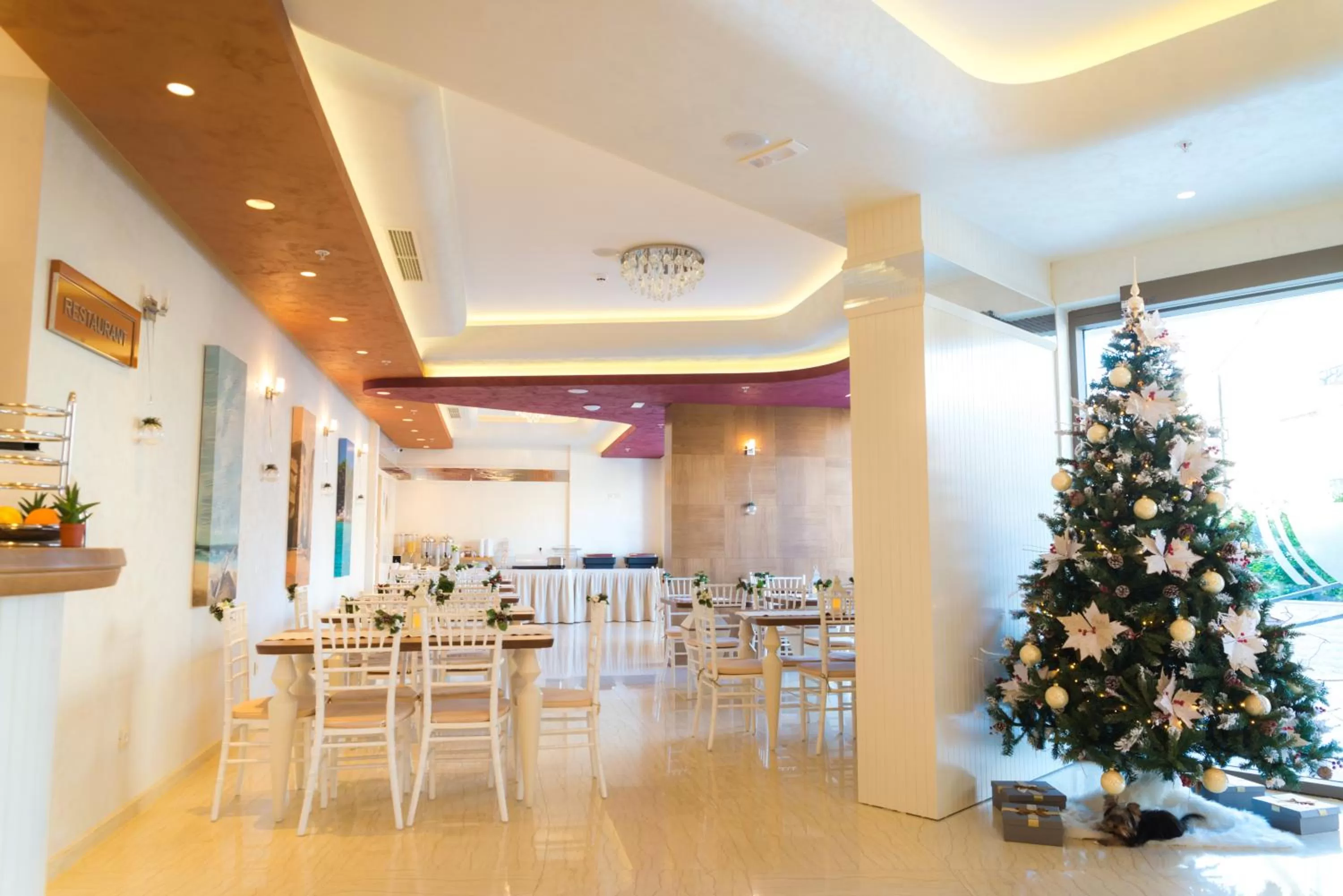 Buffet breakfast in Hotel Kadmo by Aycon