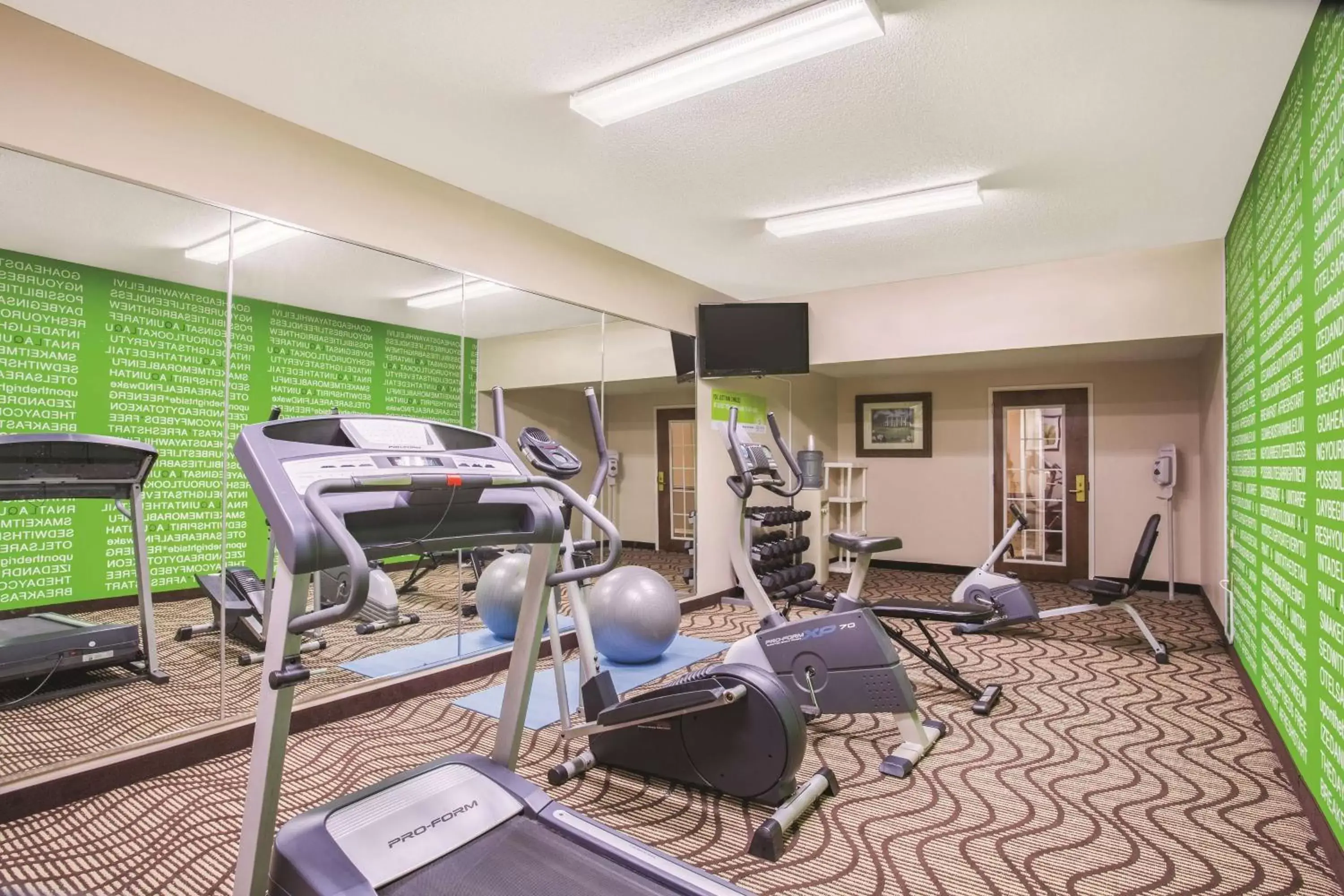 Fitness centre/facilities, Fitness Center/Facilities in La Quinta Inn by Wyndham Moss Point - Pascagoula