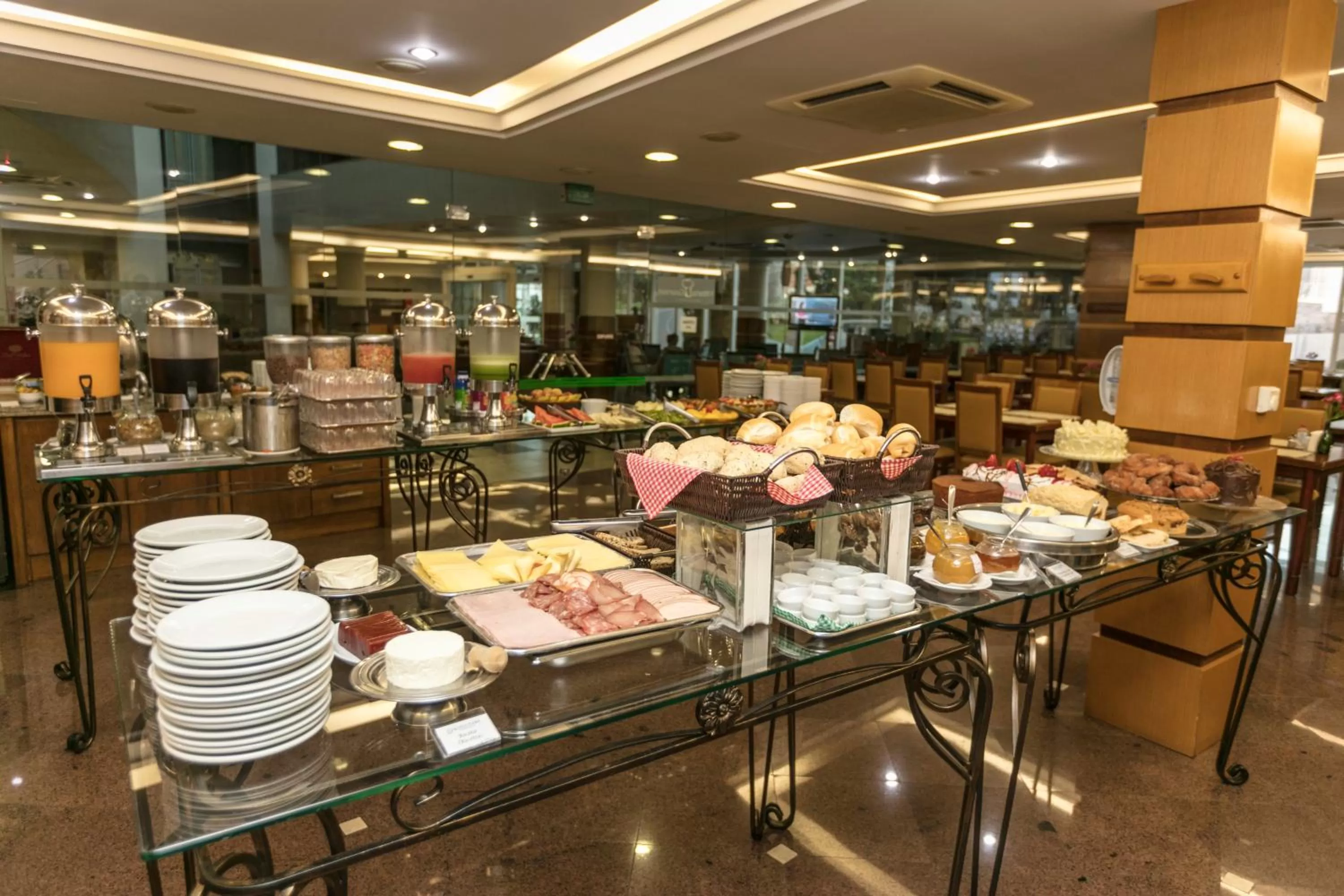 Italian breakfast in Dall’Onder Vittoria Hotel Bento Gonçalves