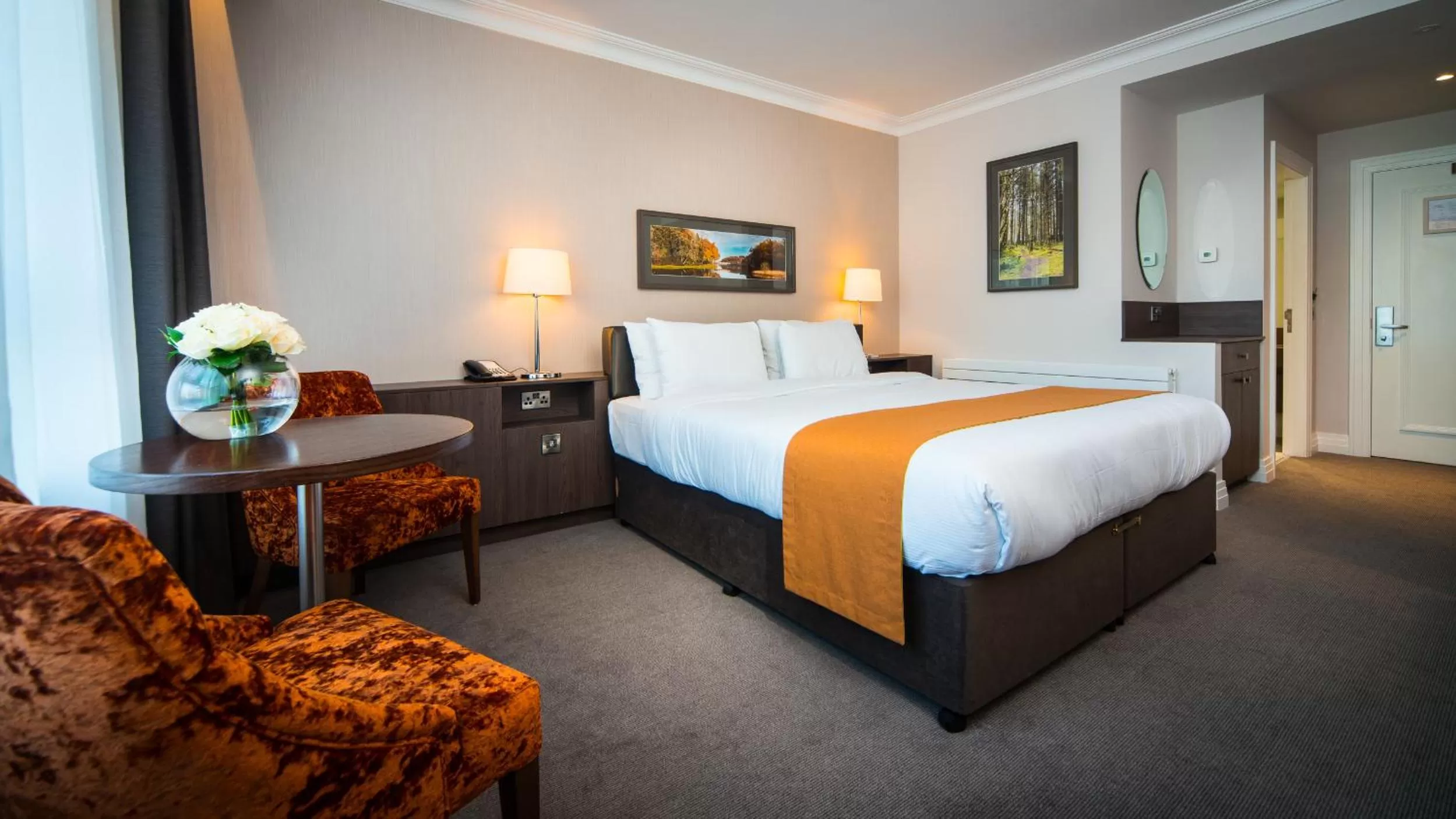 Garden view, Bed in Hotel Kilmore