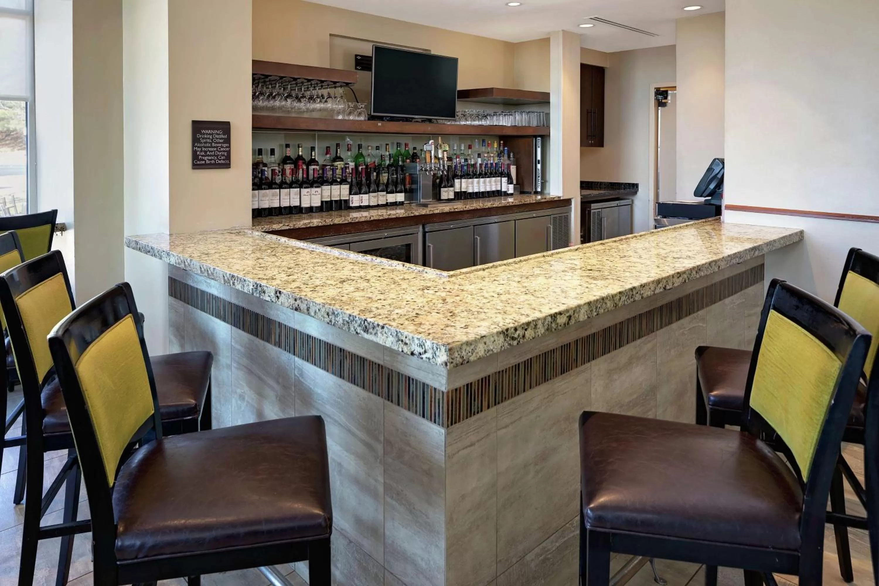 Lounge or bar in Hilton Garden Inn Hartford North-Bradley International Airport