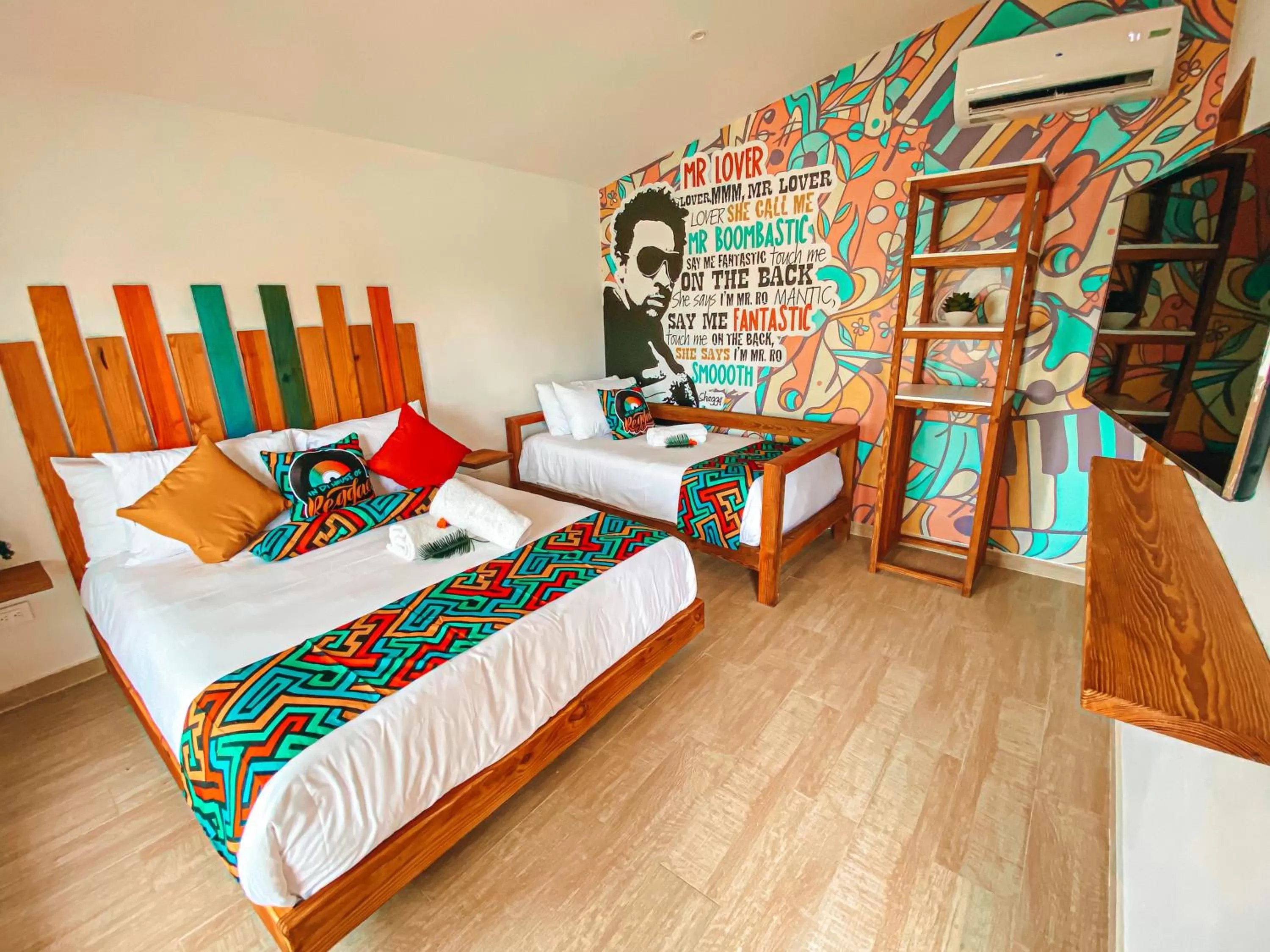 Bedroom, Bed in In Di House of Reggae Boutique