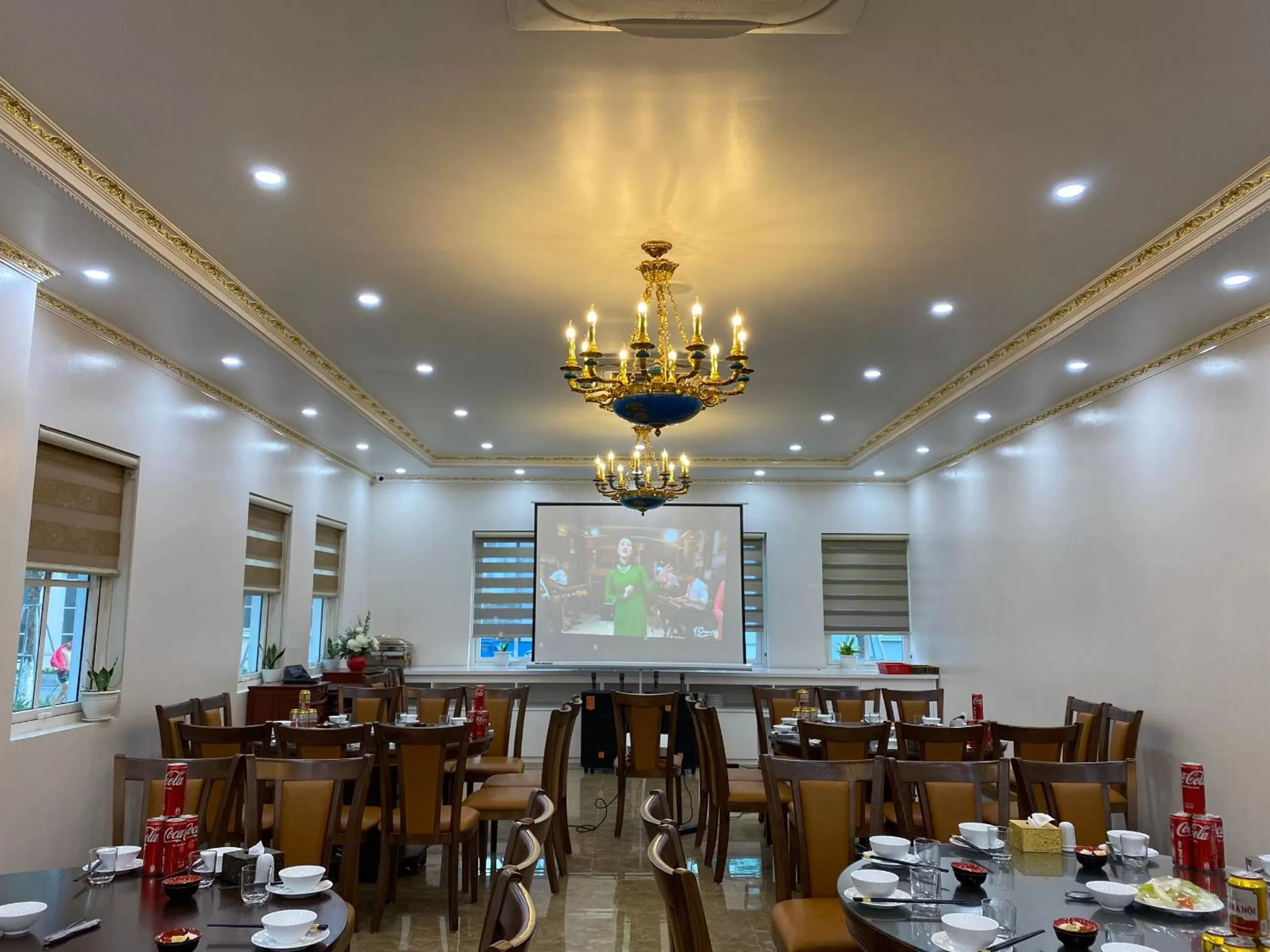 Restaurant/places to eat in Khách sạn Time Lotus Hạ Long