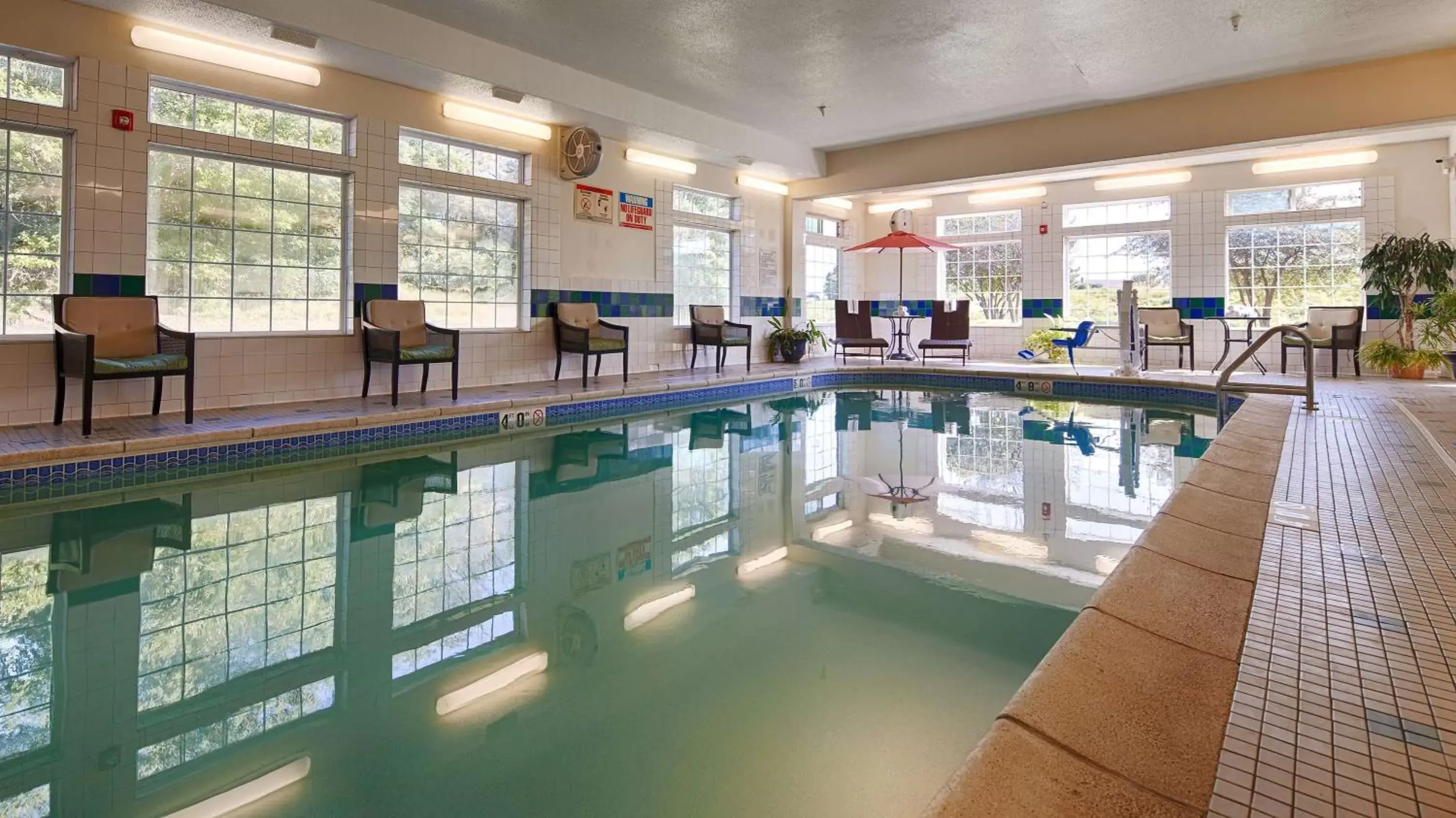 On site, Swimming Pool in Best Western Plus Des Moines West Inn & Suites