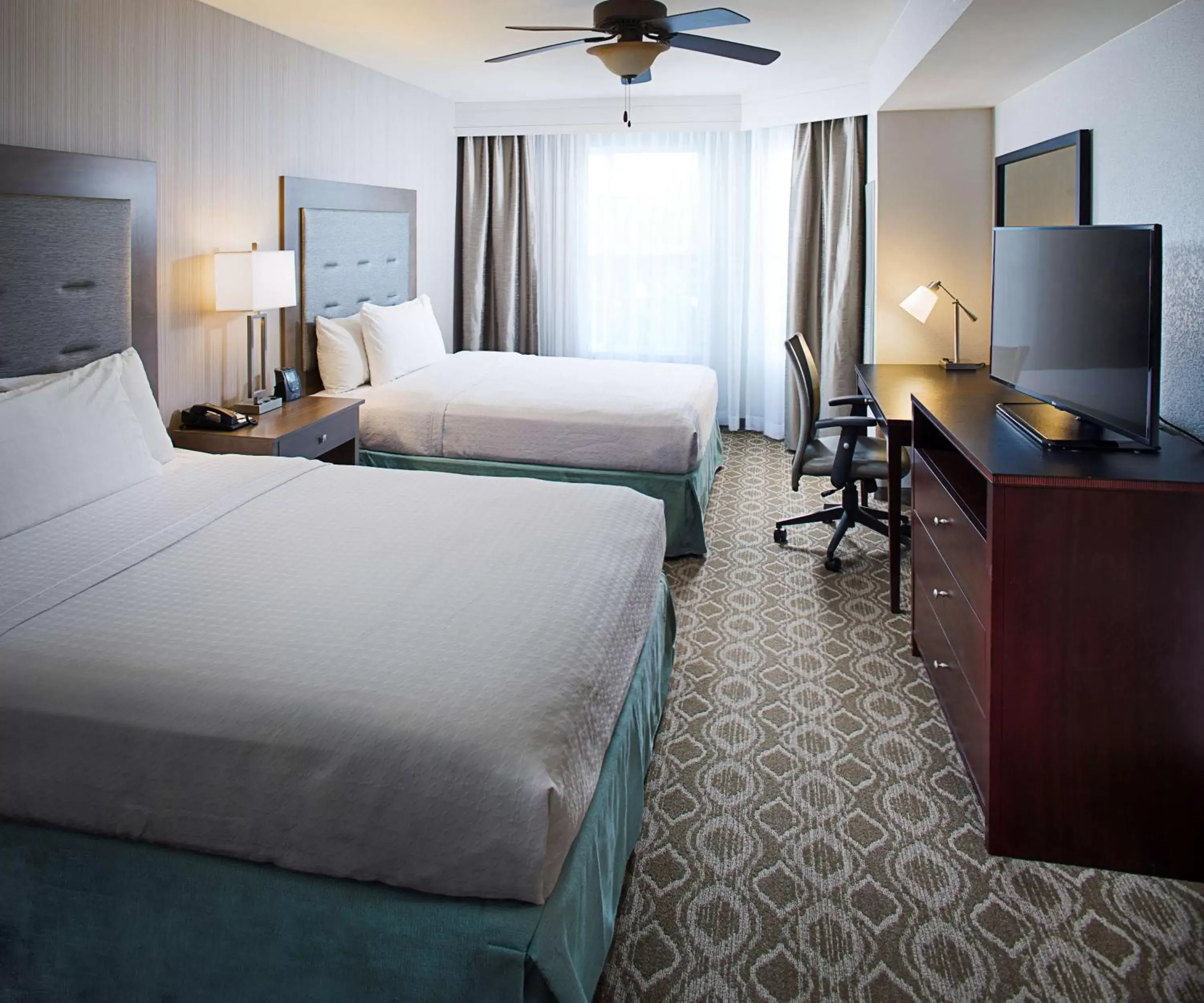 Bed in Homewood Suites by Hilton Carlsbad-North San Diego County