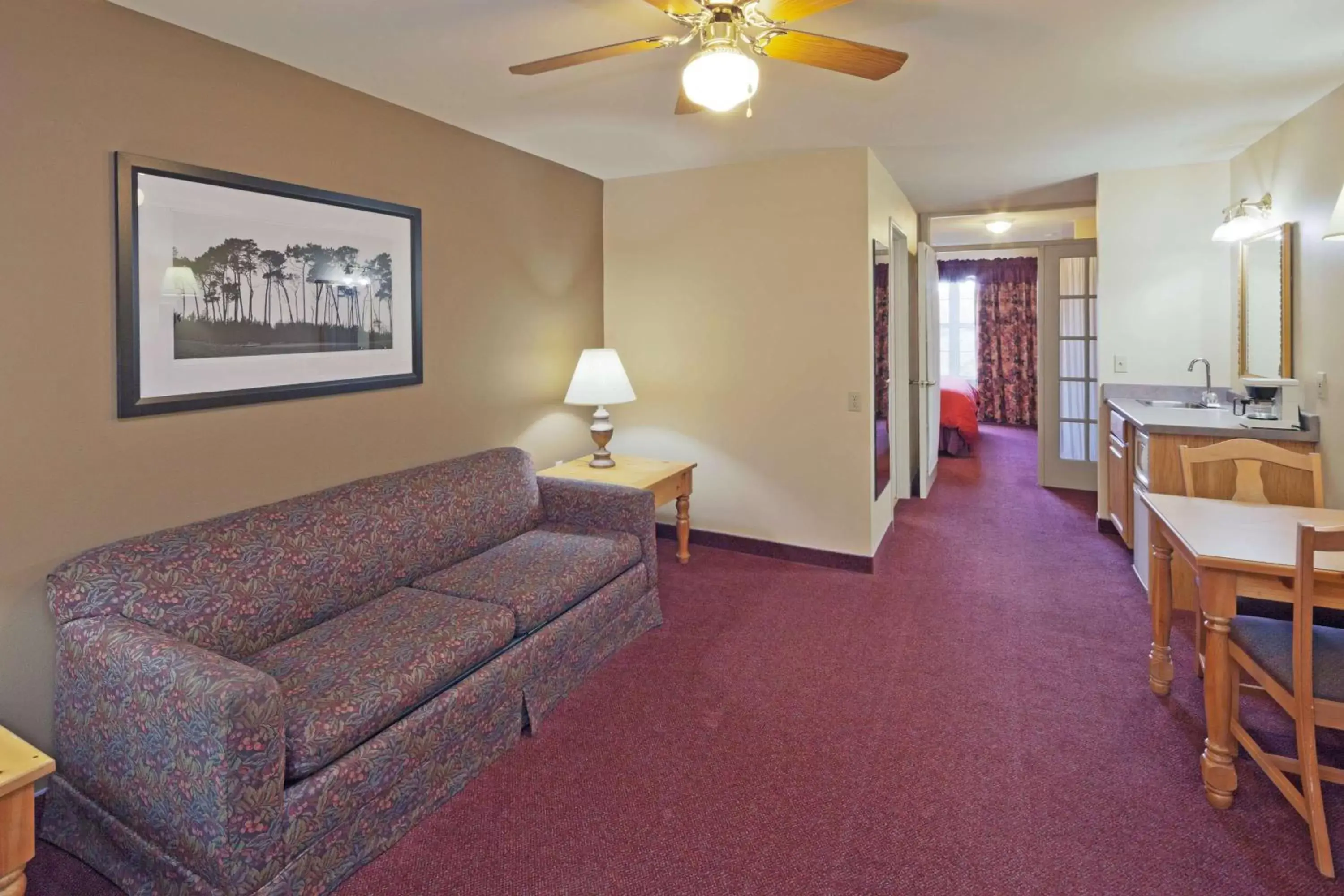 Photo of the whole room, Seating Area in Port Wisconsin Inn and Suites