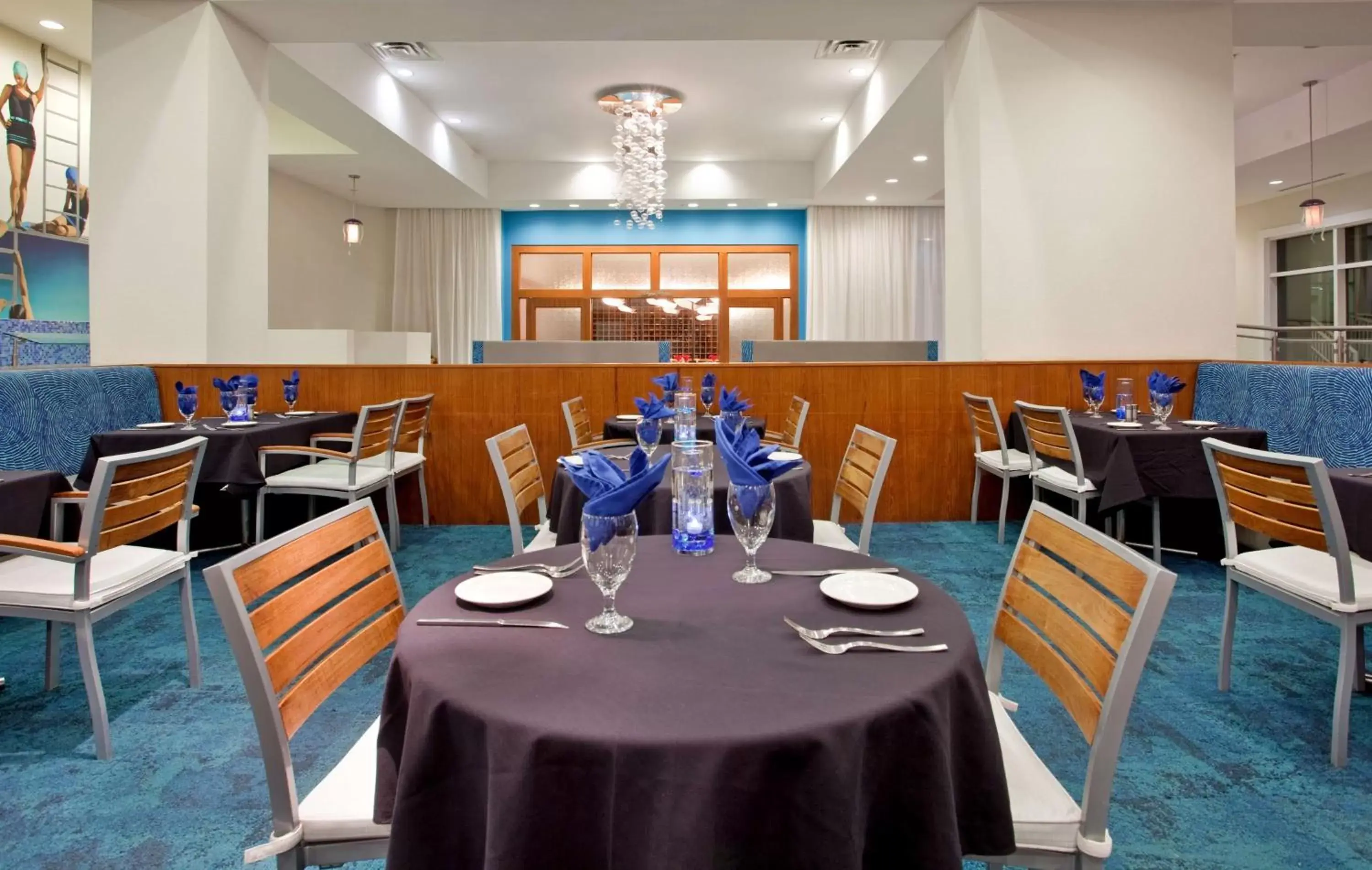 Restaurant/Places to Eat in Hilton Pensacola Beach