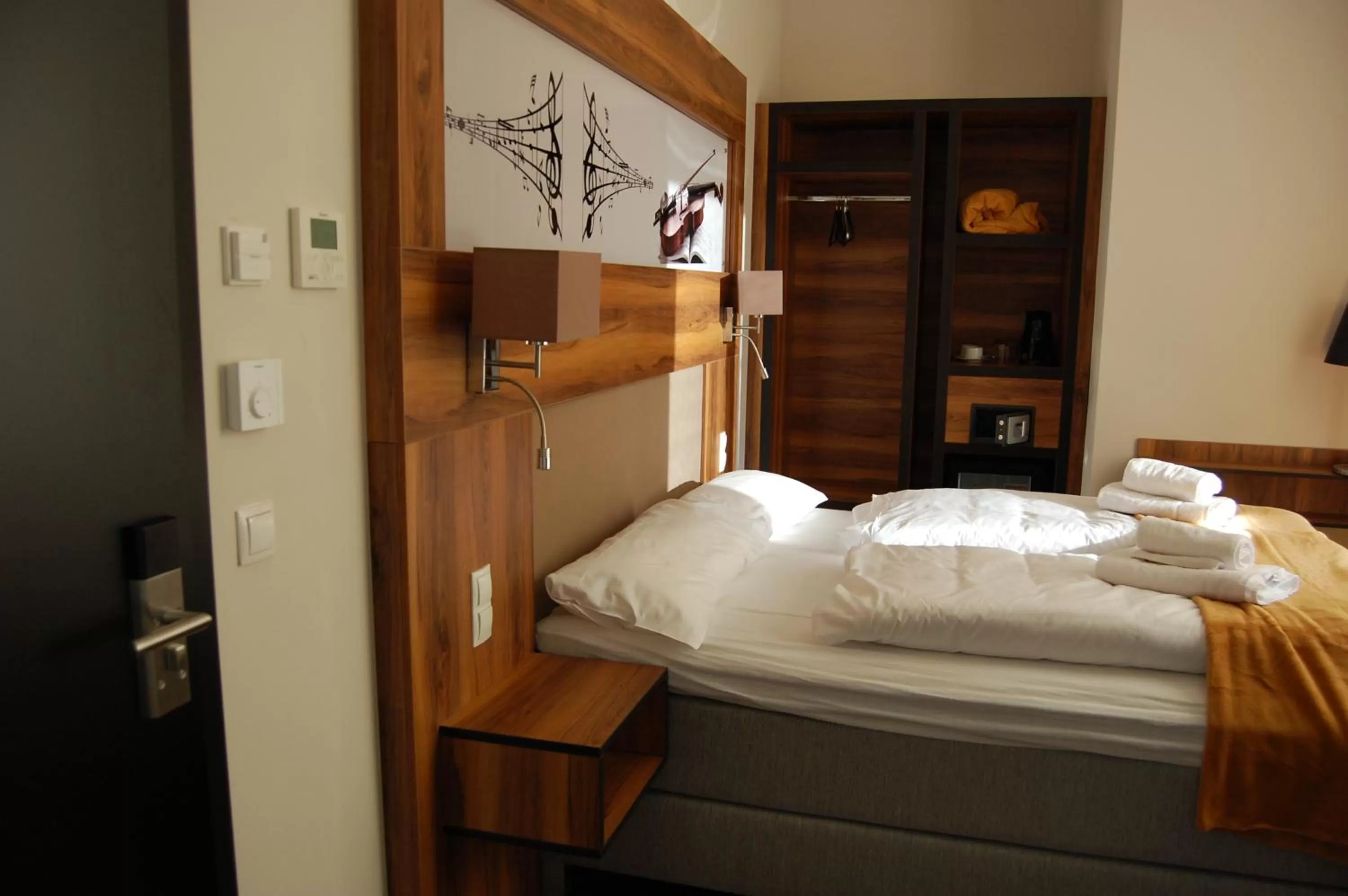 Bed in Apollo Hotel Vienna