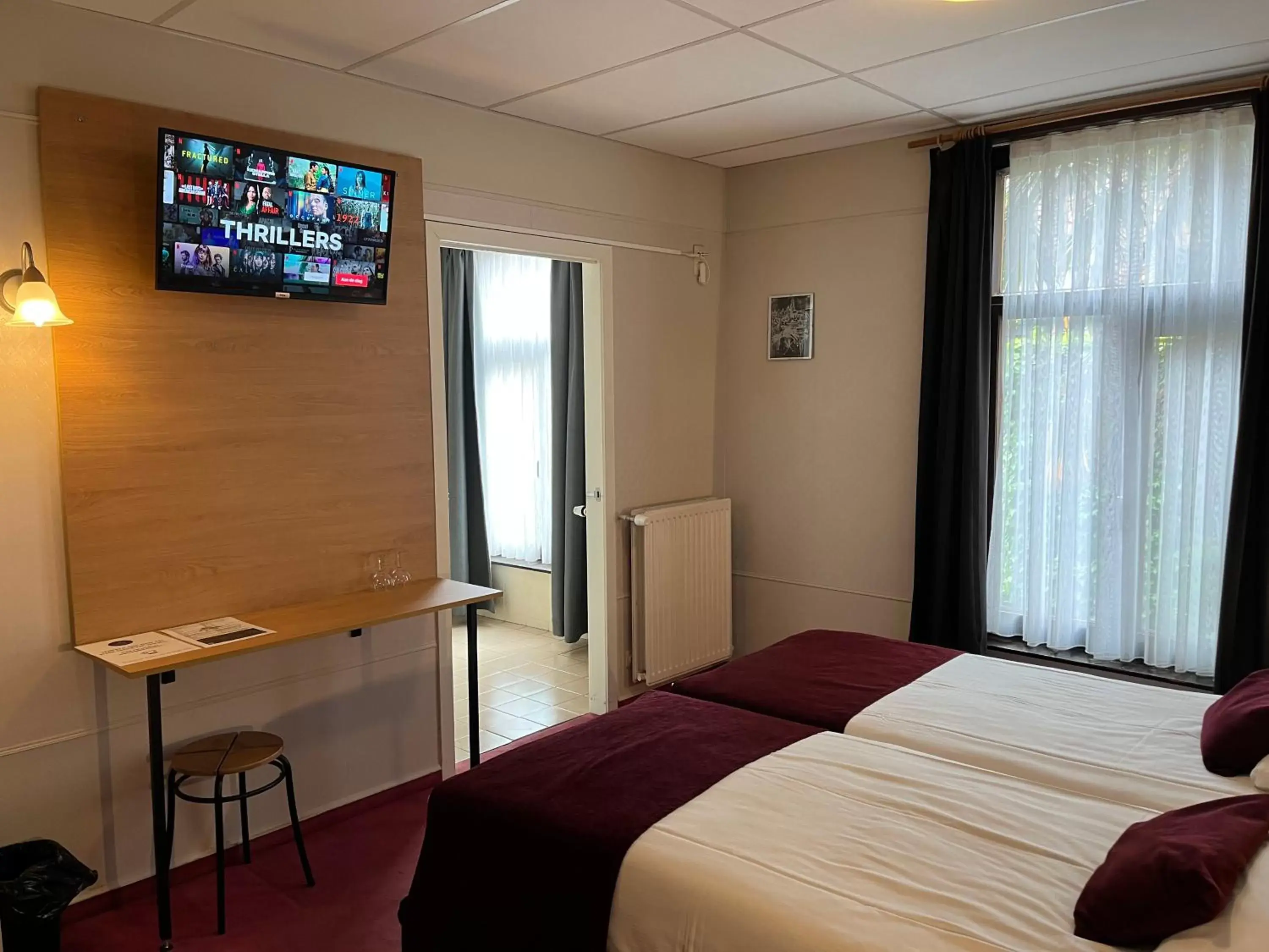 Property building, TV/Entertainment Center in Hotel Montovani