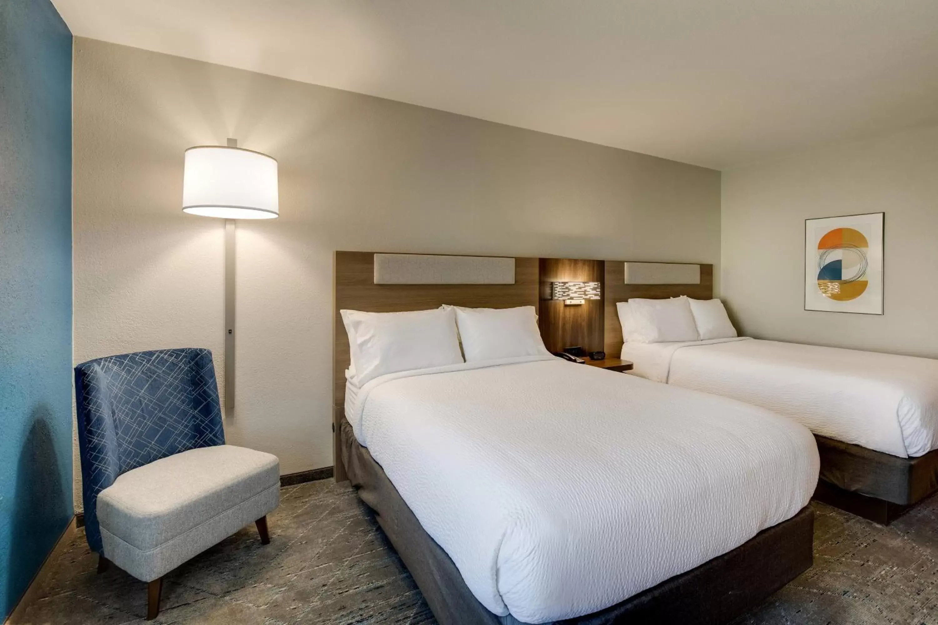 Photo of the whole room, Bed in Holiday Inn Express I-95 Capitol Beltway - Largo, an IHG Hotel