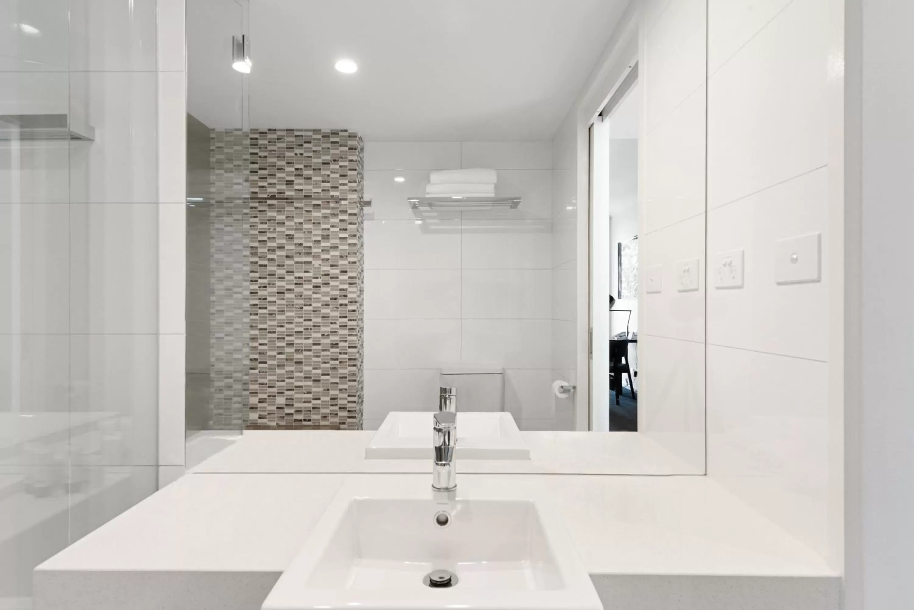 Bathroom in Quality Hotel Wangaratta Gateway