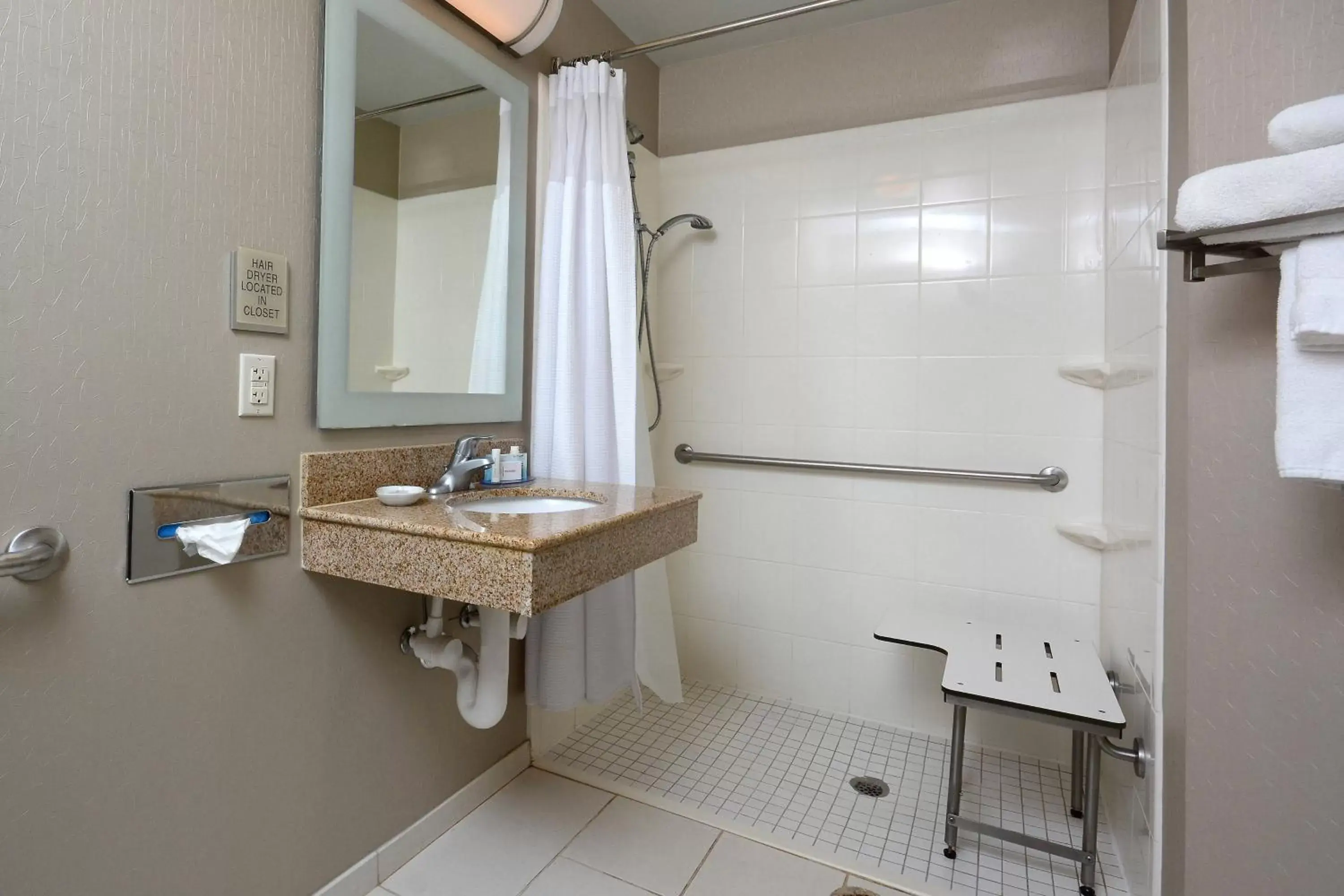 Bathroom in SpringHill Suites by Marriott Lynchburg Airport/University Area