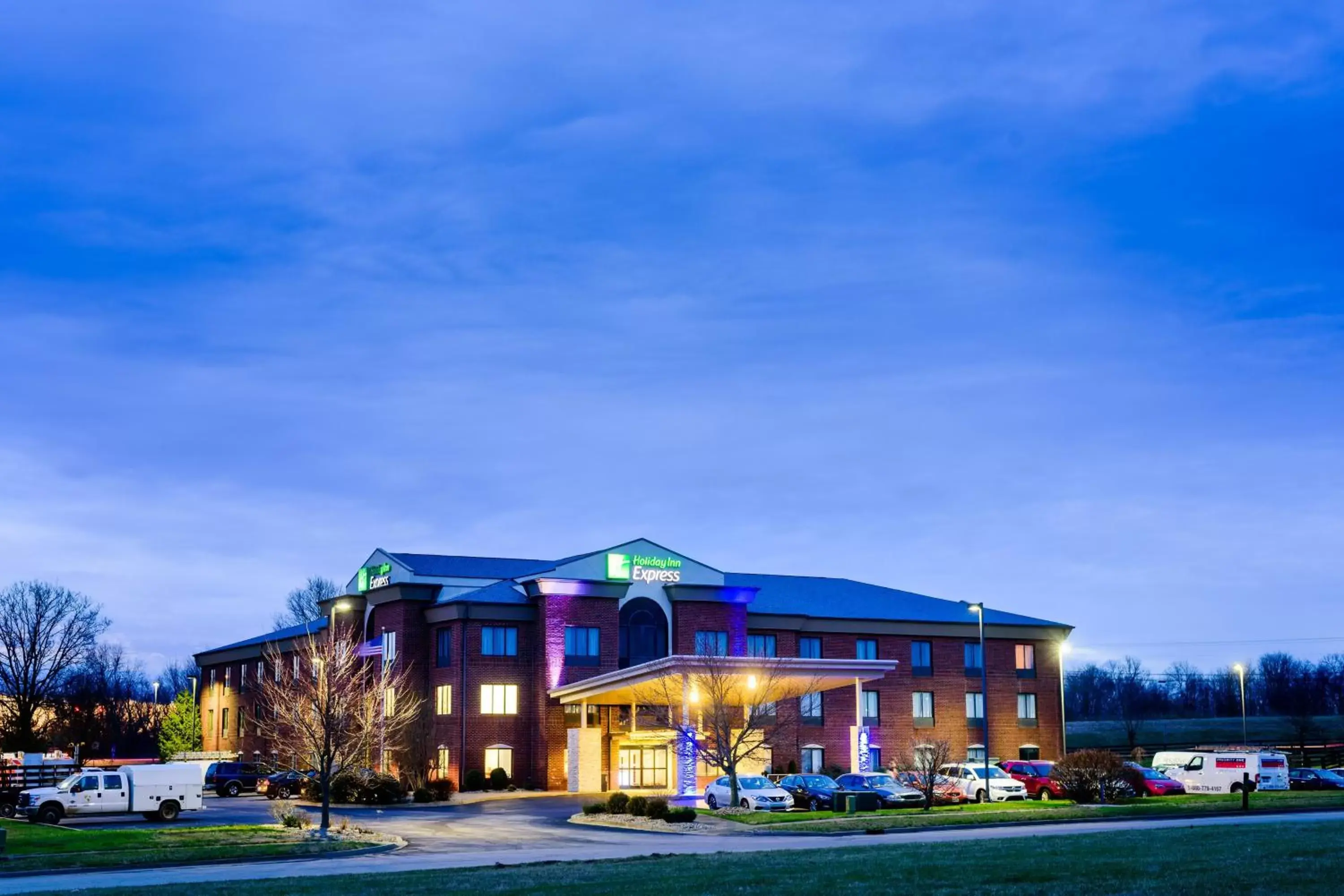 Property Building in Holiday Inn Express & Suites Shelbyville, an IHG Hotel