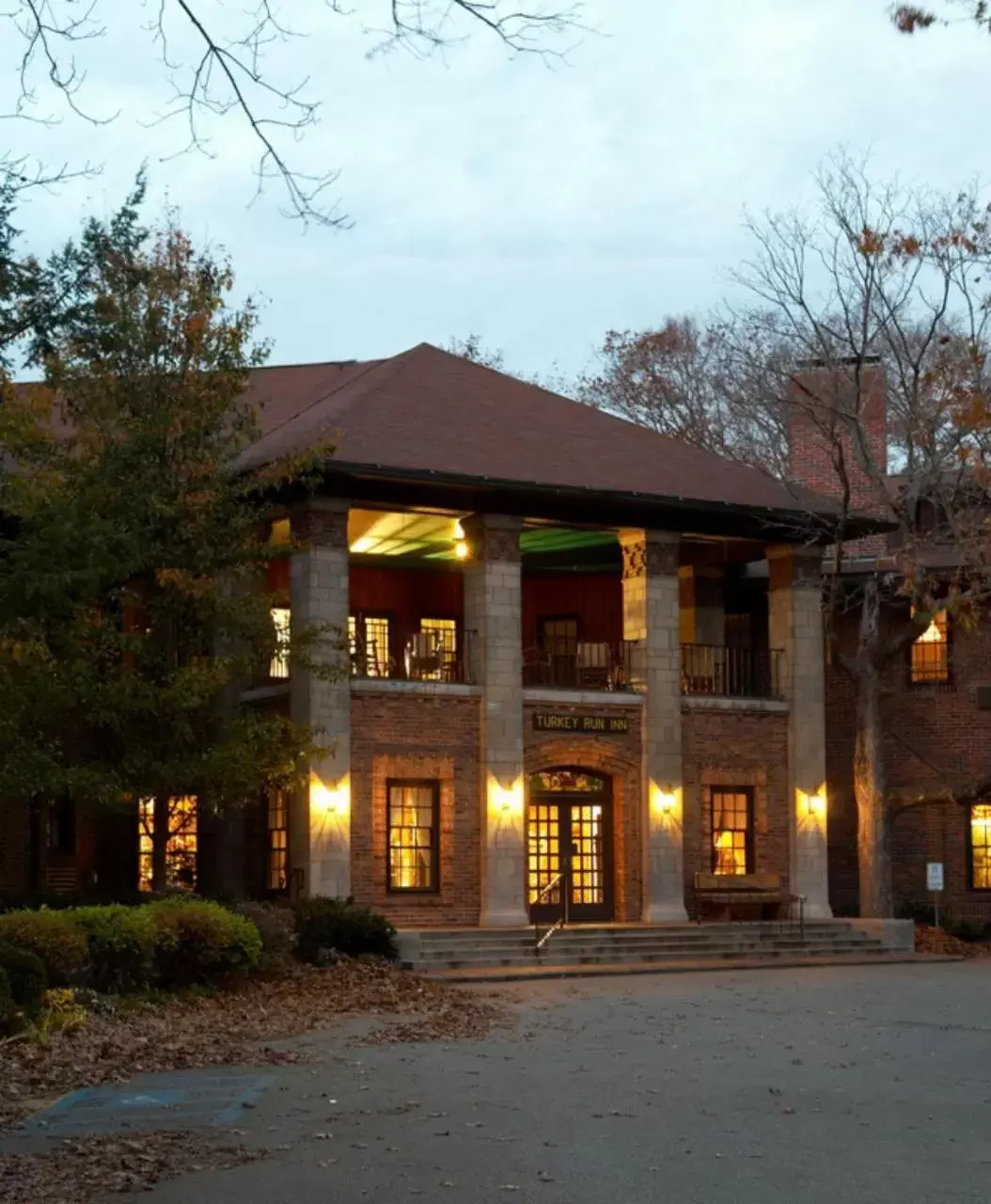 Property Building in Turkey Run Inn & Cabins