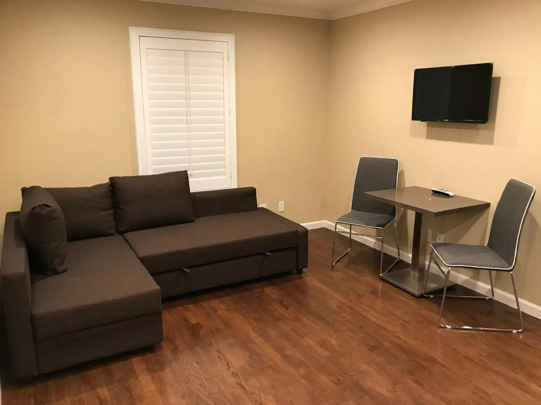 Queen Suite in Berkshire Motor Hotel Queen Suite in Berkshire Motor Hotel