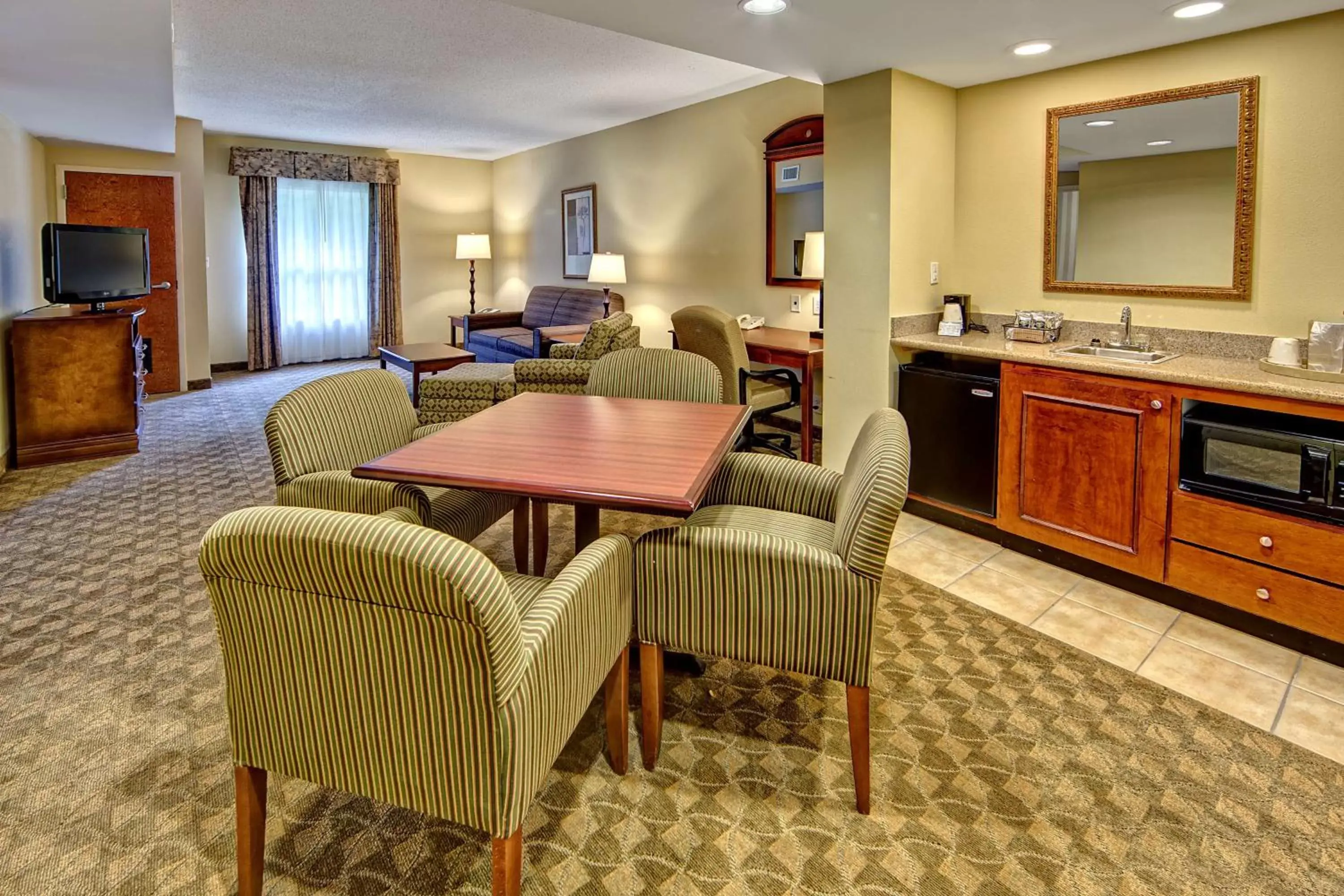 Living room in Hampton Inn & Suites Cashiers - Sapphire Valley