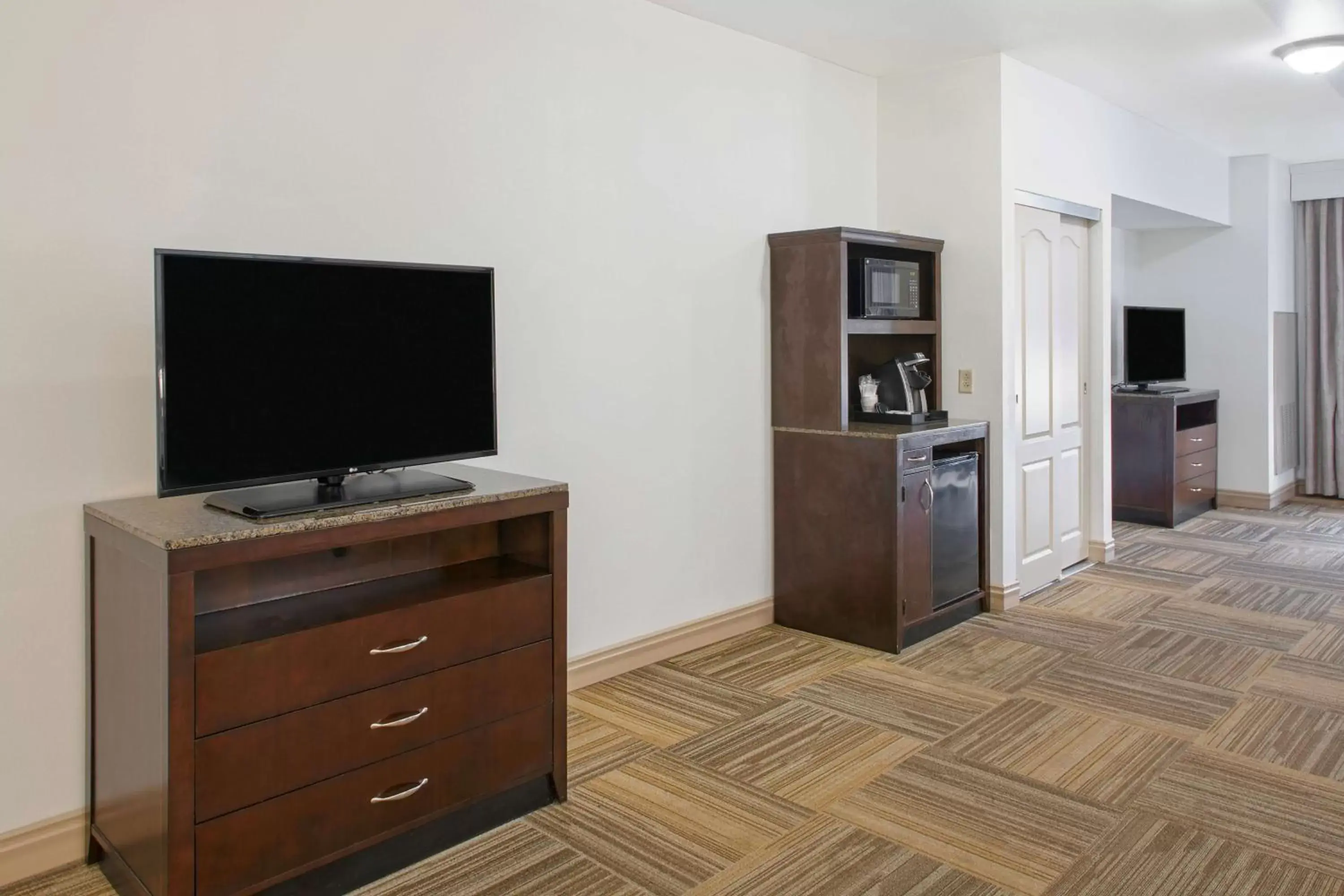 Photo of the whole room, TV/Entertainment Center in Hilton Garden Inn Jonesboro