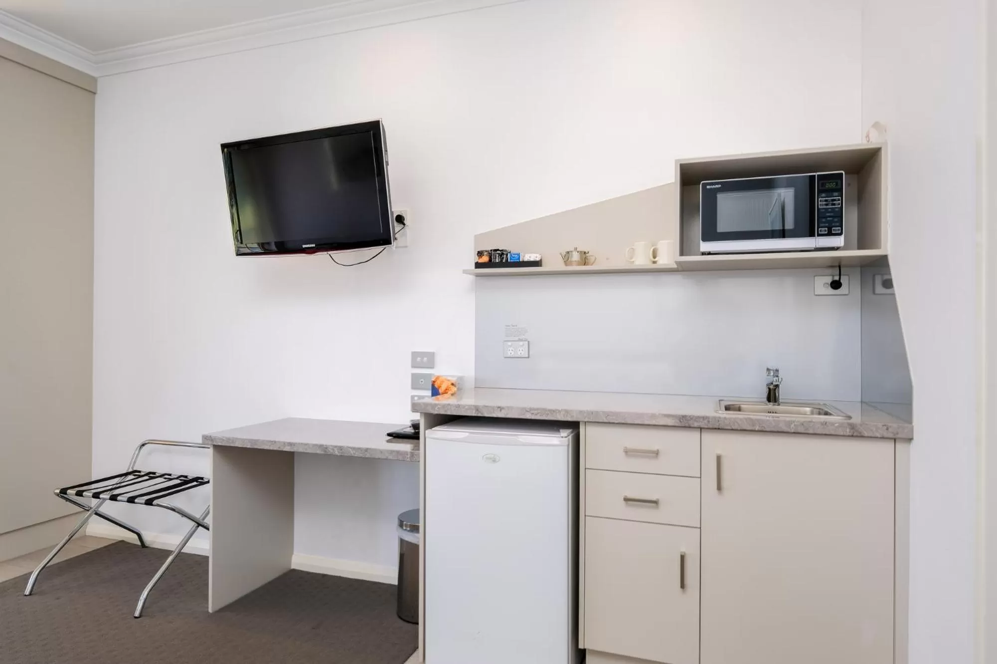 Coffee/tea facilities in Commercial Golf Resort