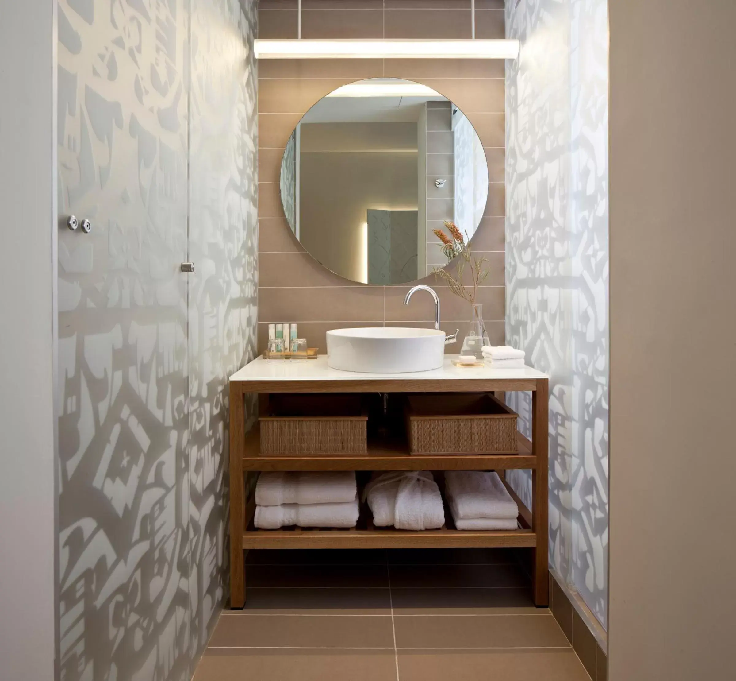 Bathroom in Mendeli Street Hotel