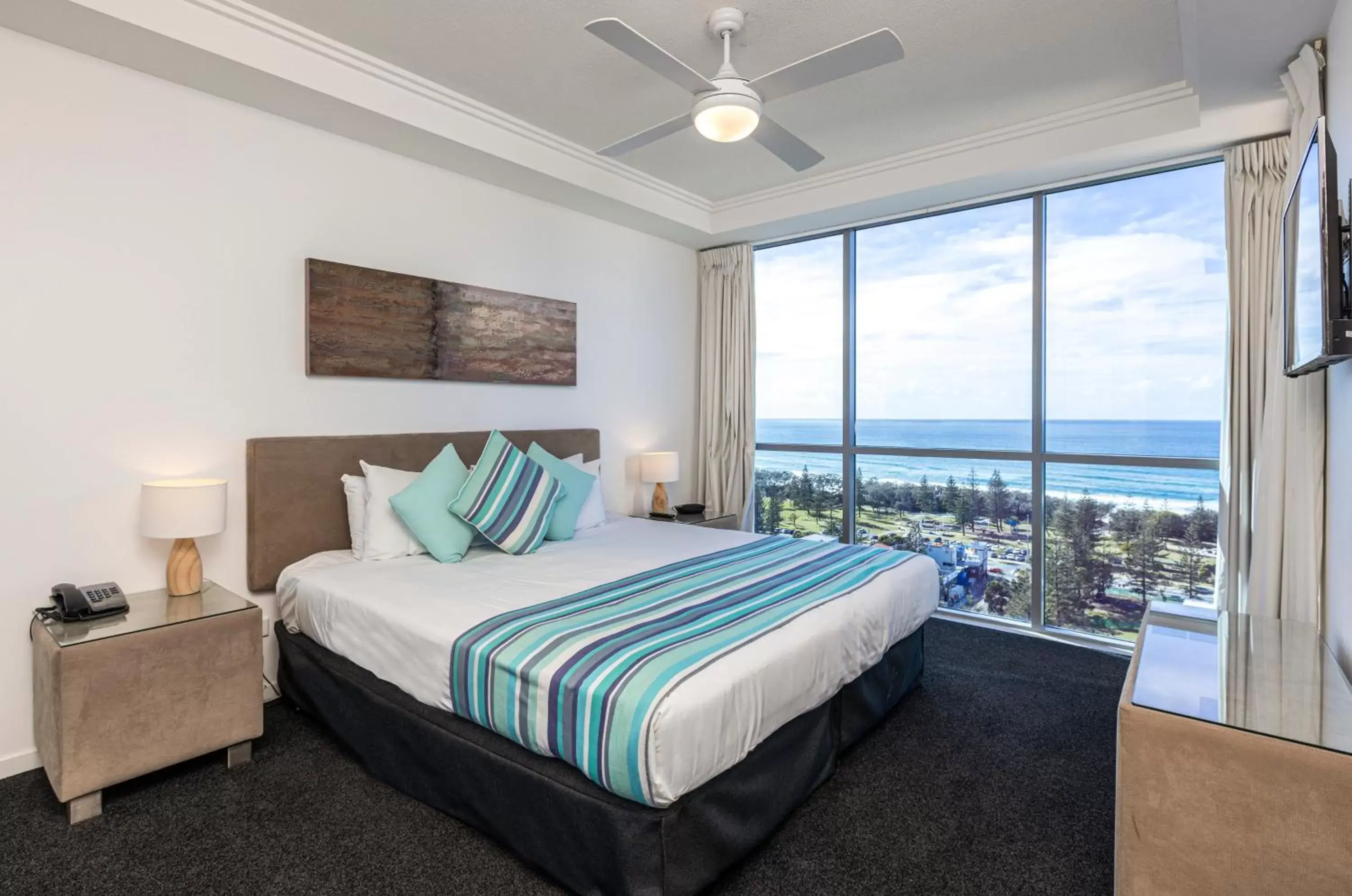 Bed in Ocean Pacific Resort - Official