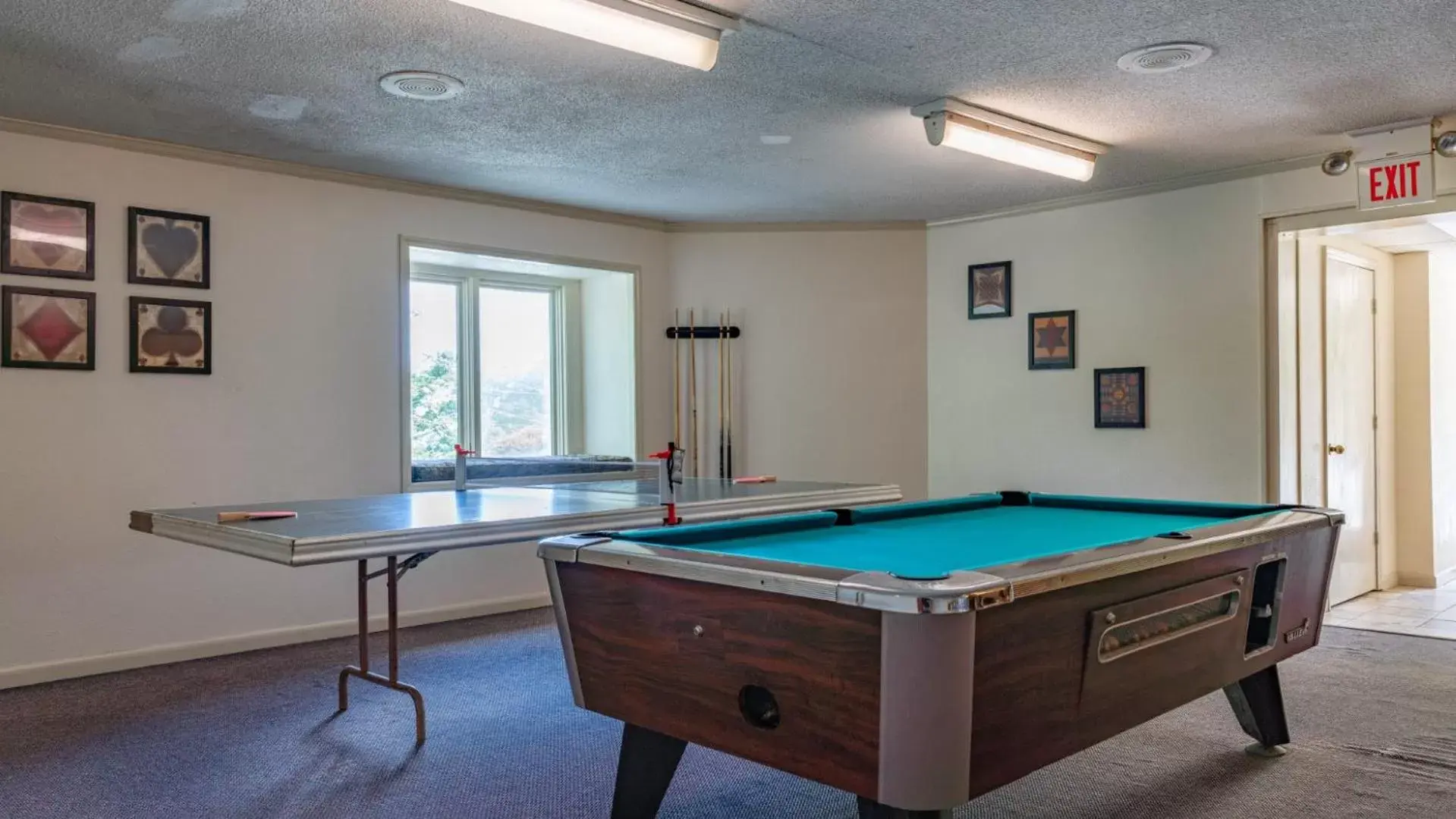 Game Room, Billiards in 4 Seasons at Beech Mountain