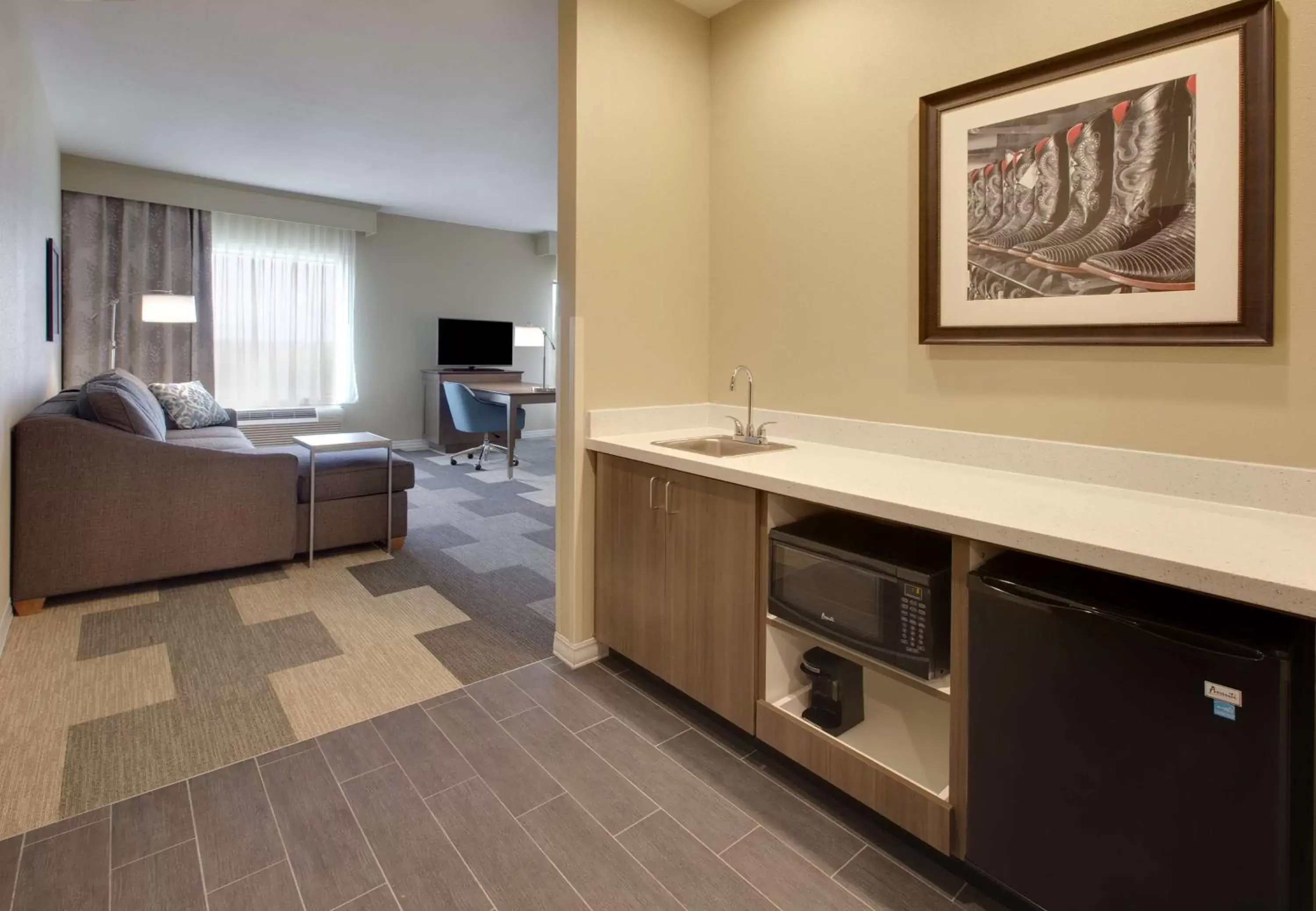 Kitchen or kitchenette in Hampton Inn and Suites Snyder