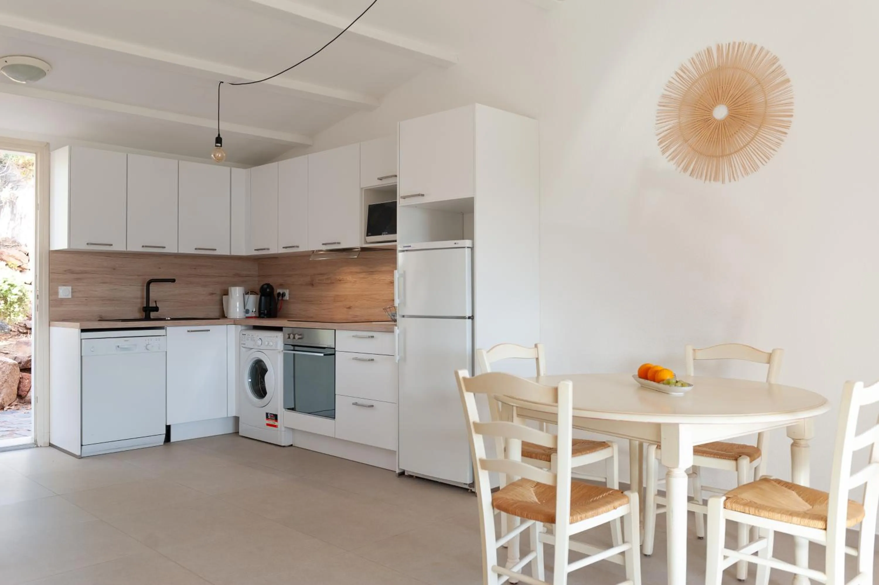 Kitchen or kitchenette in Résidence Marina Di Santa Giulia