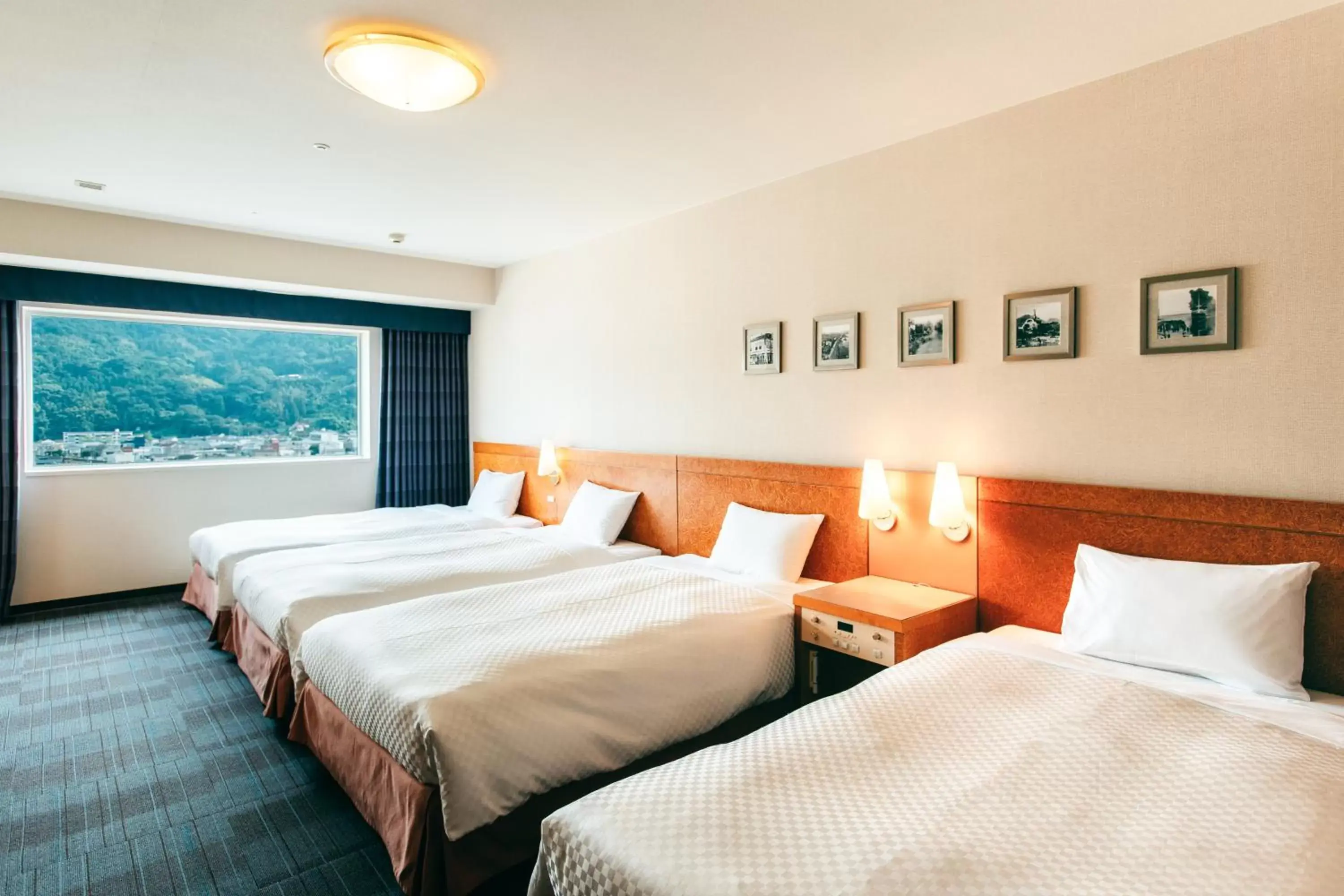 Photo of the whole room, Bed in KAMENOI HOTEL Beppu
