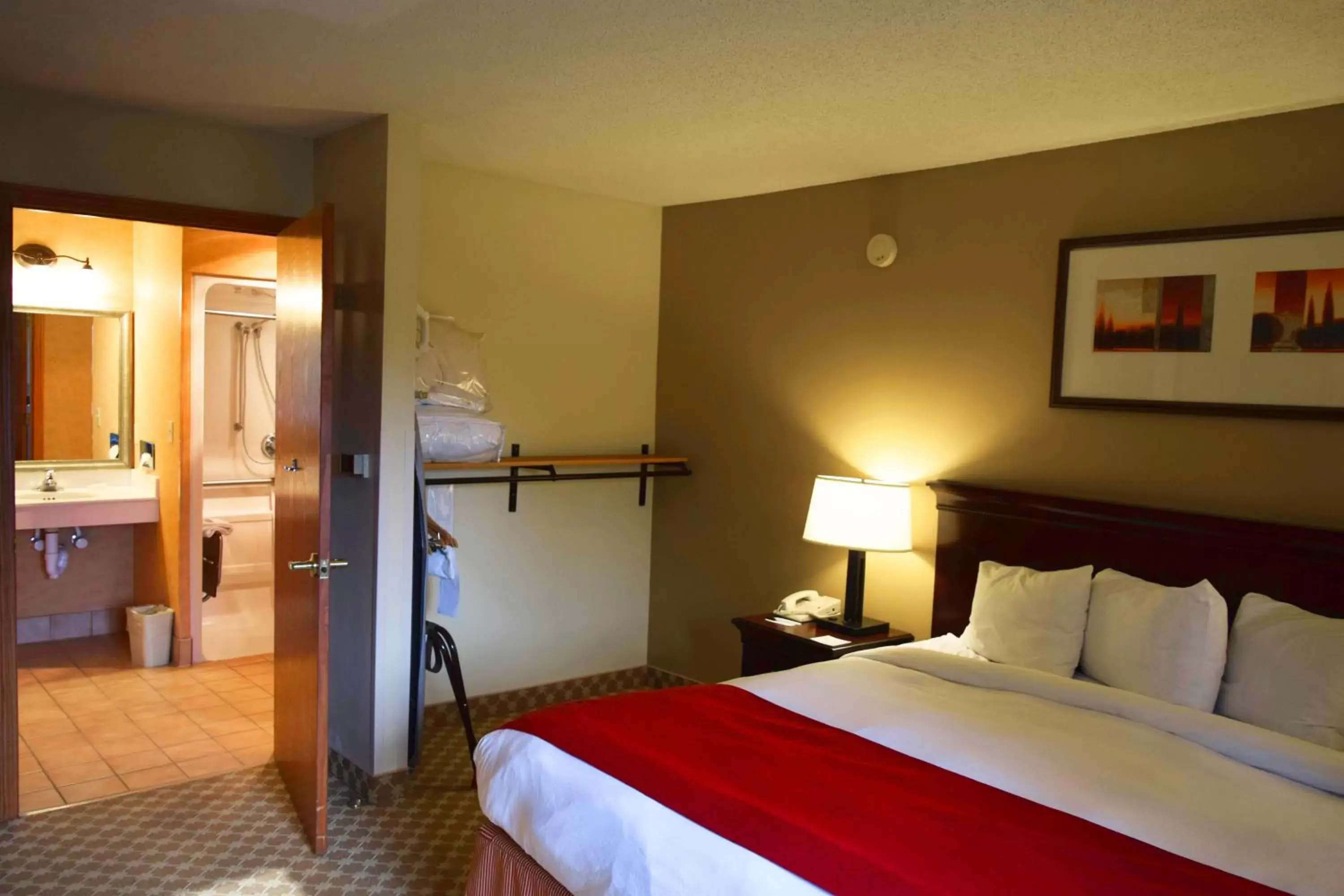 Bed in Country Inn & Suites by Radisson, Lincoln North Hotel and Conference Center, NE