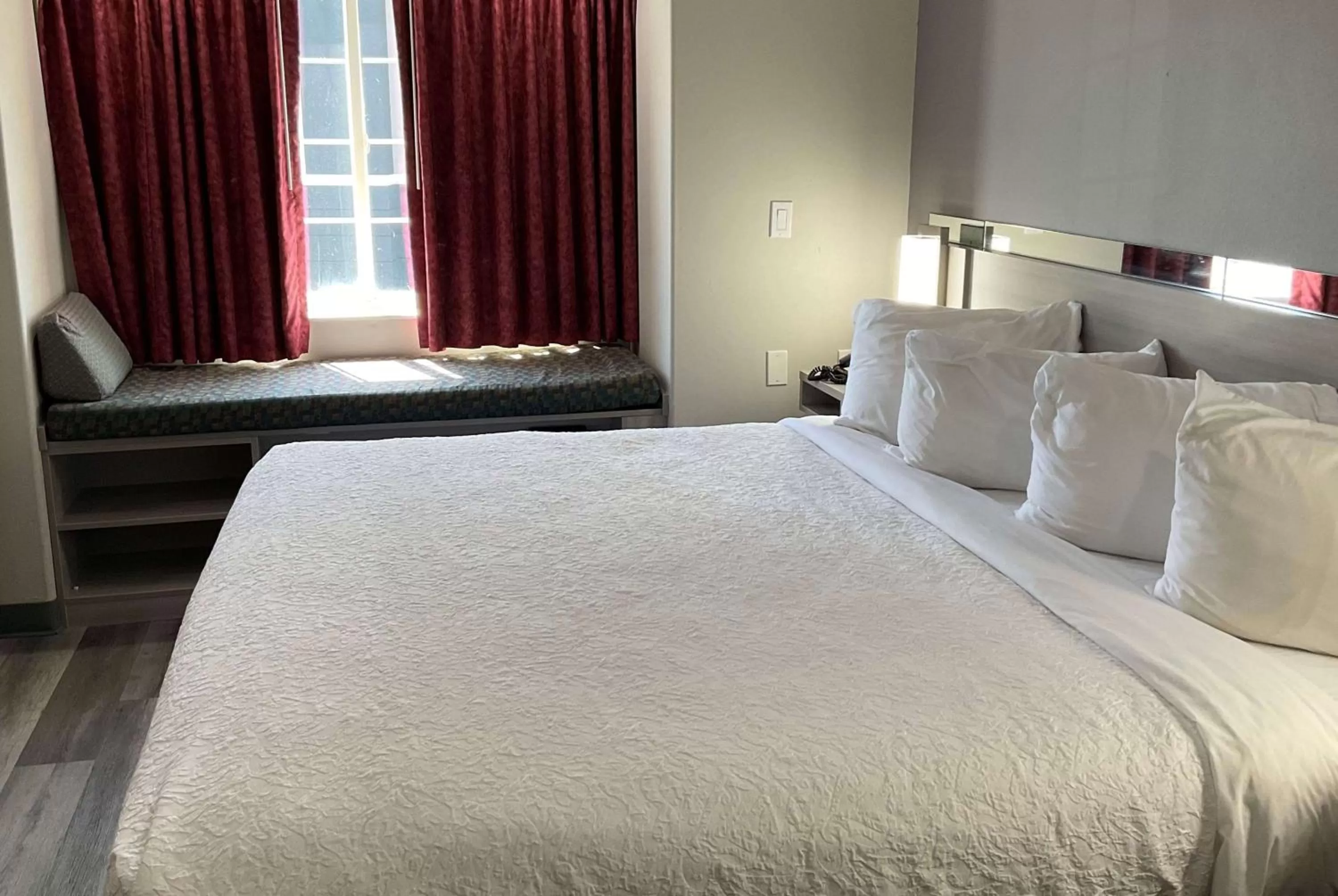 Photo of the whole room, Bed in Microtel Inn and Suites Clarksville