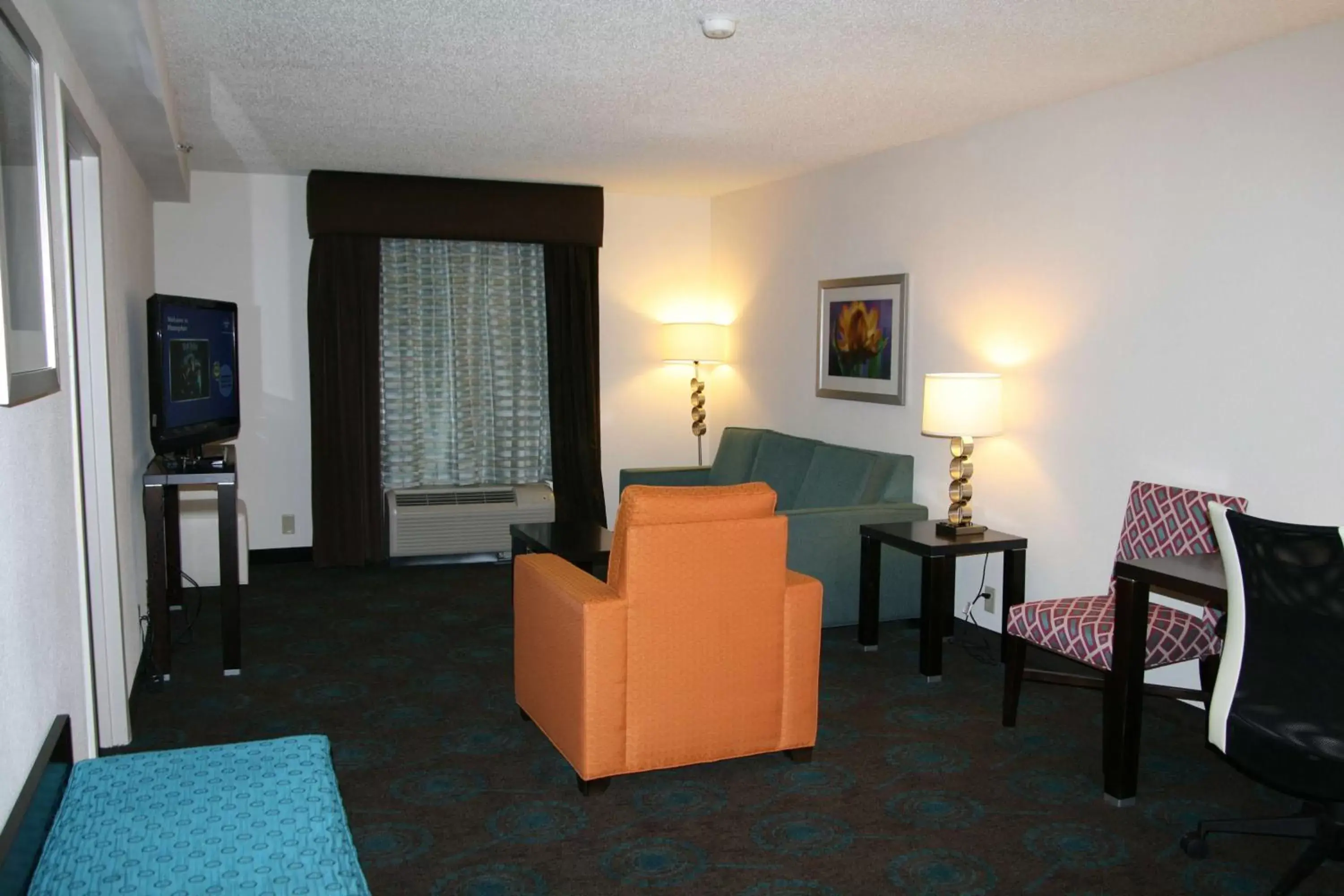 Living room, Seating Area in Hampton Inn By Hilton Shreveport Airport, La