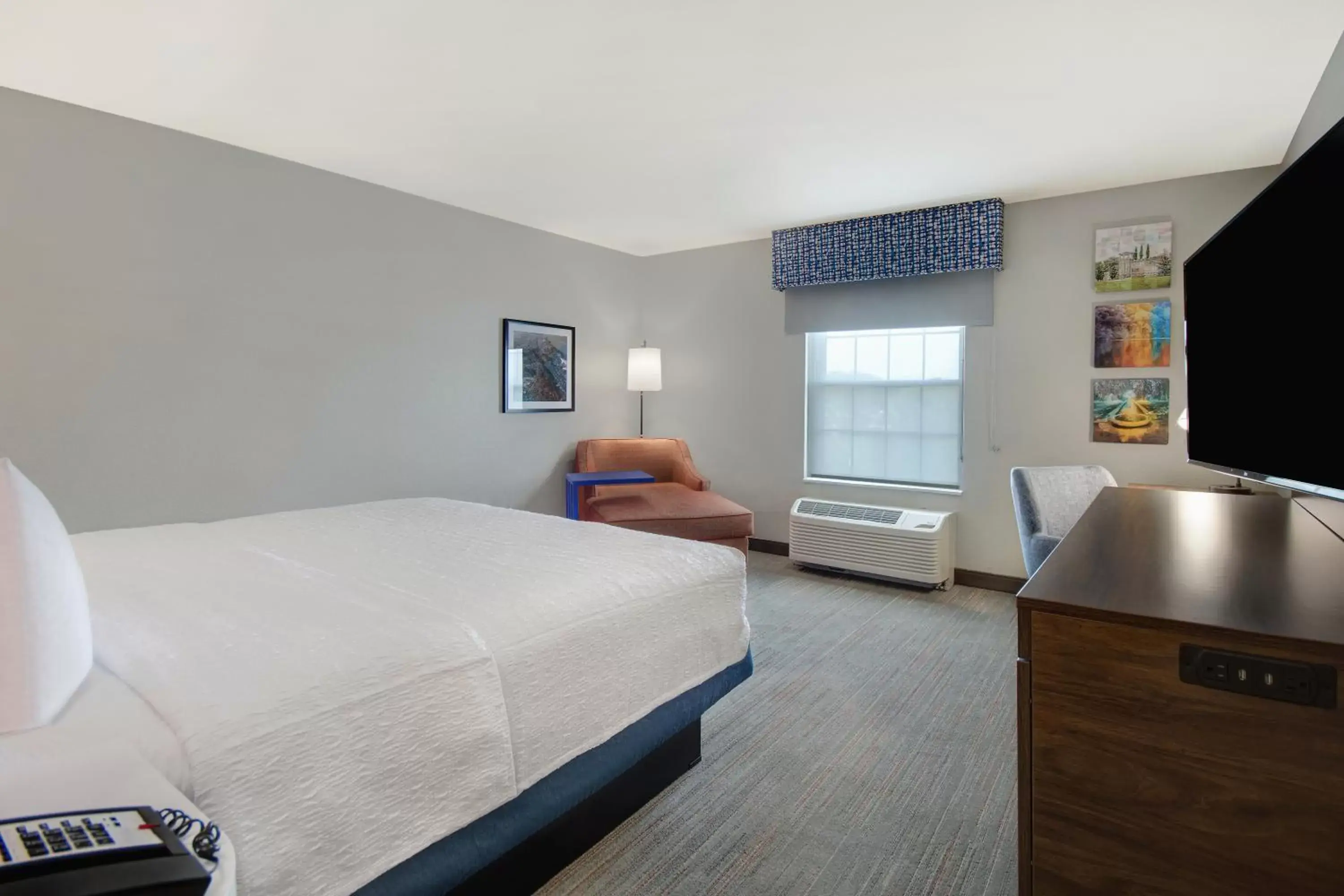 Bed in Hampton Inn & Suites Yonkers Bed in Hampton Inn & Suites Yonkers