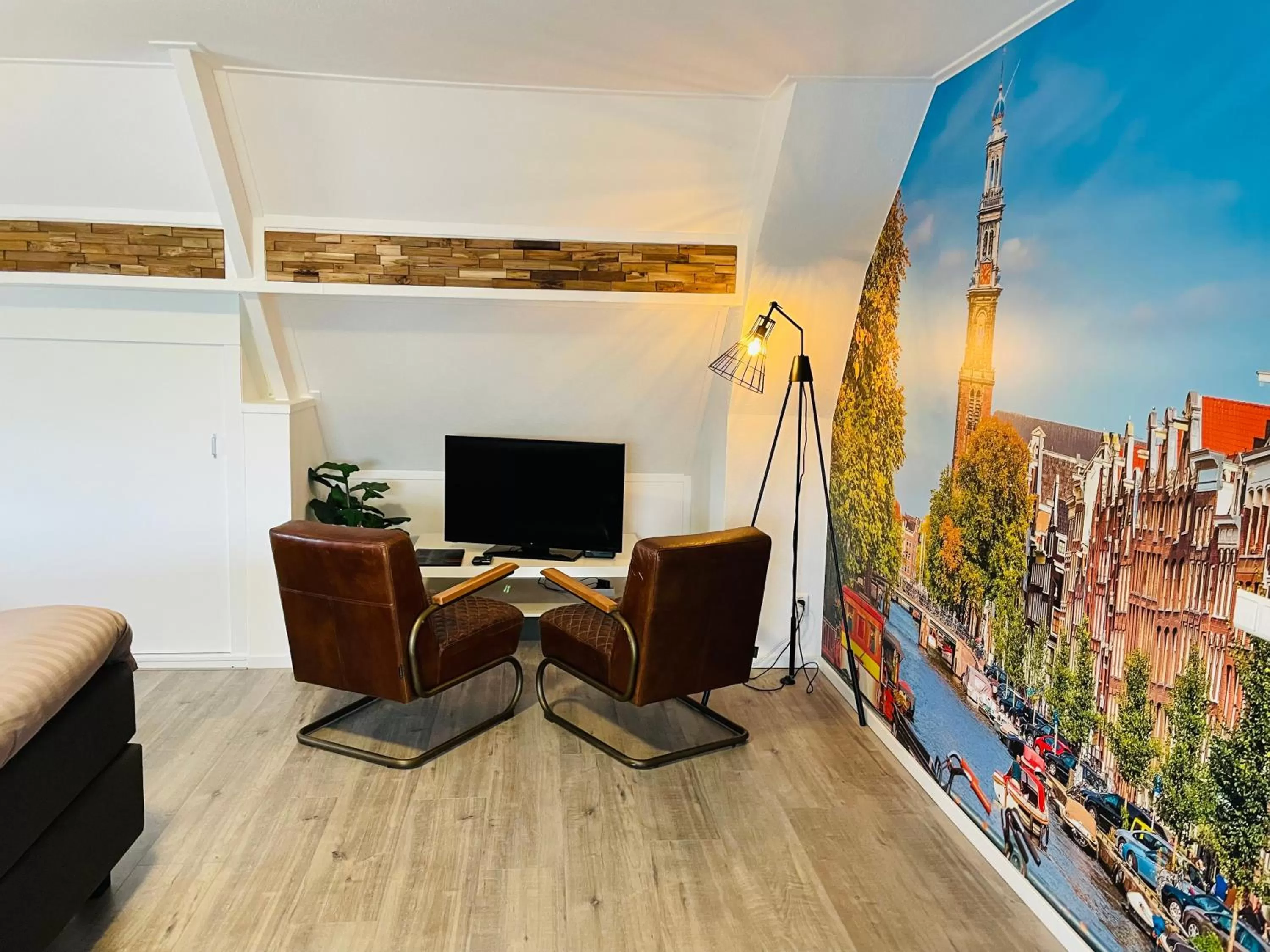 TV and multimedia in Slapen bij de Buurvrouw