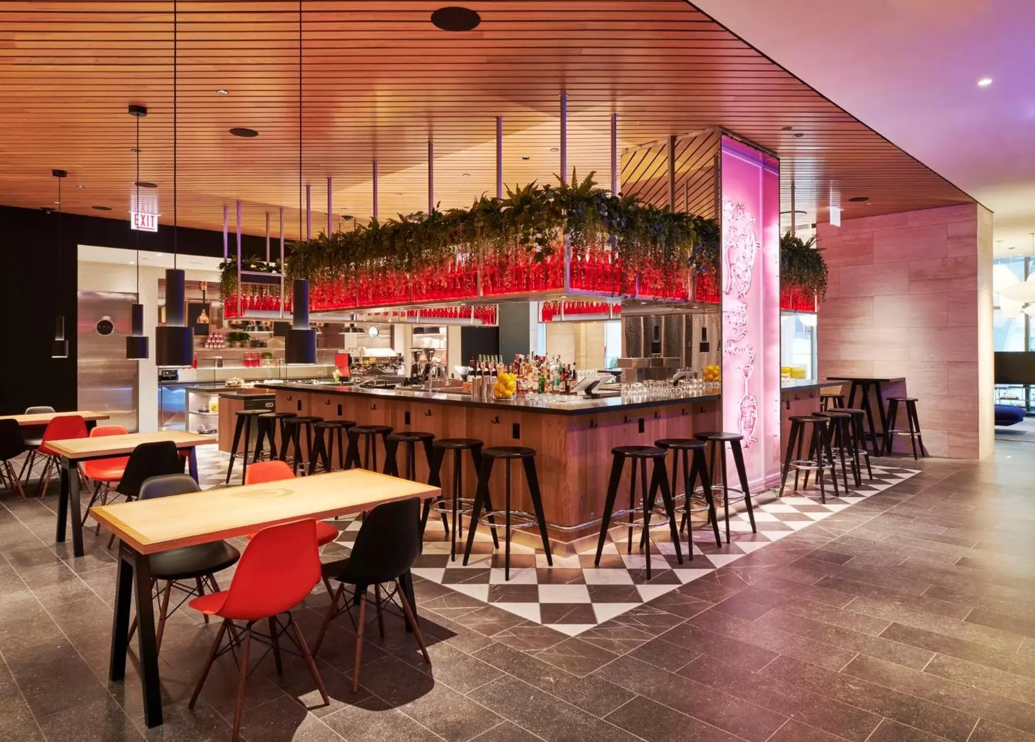 Lounge or bar, Restaurant/Places to Eat in citizenM Chicago Downtown