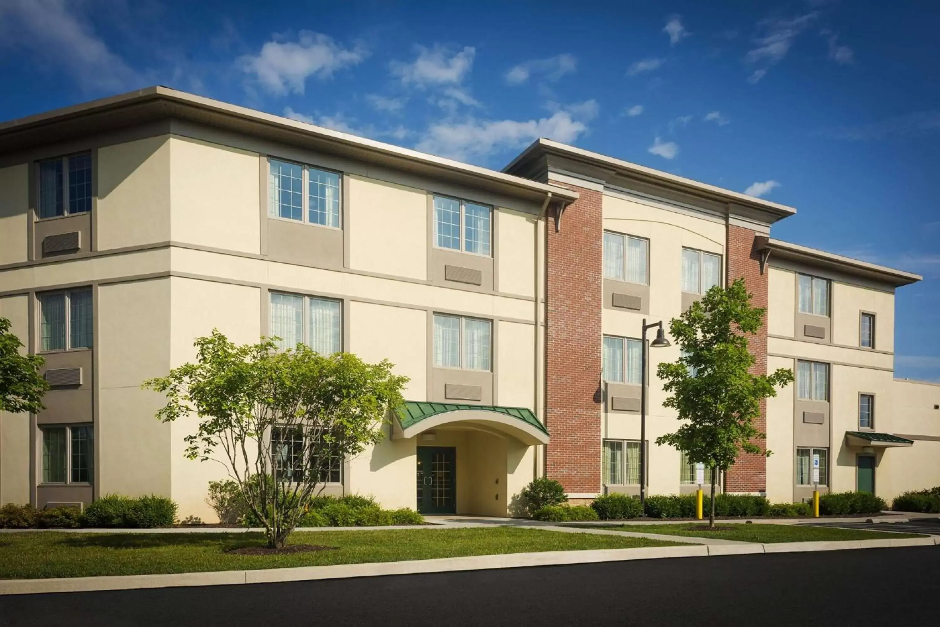 Property Building in Best Western Plus - King of Prussia