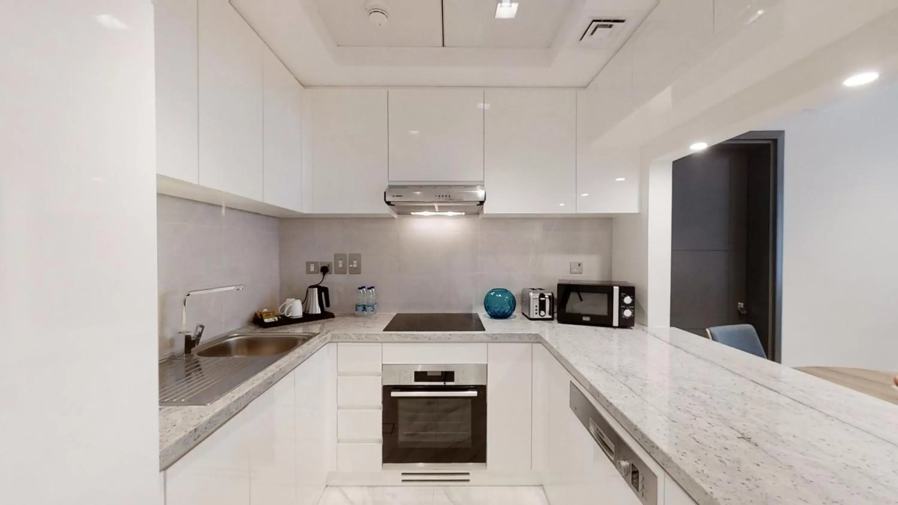 Kitchen or kitchenette, Kitchen/Kitchenette in Suha Mina Rashid Hotel Apartments