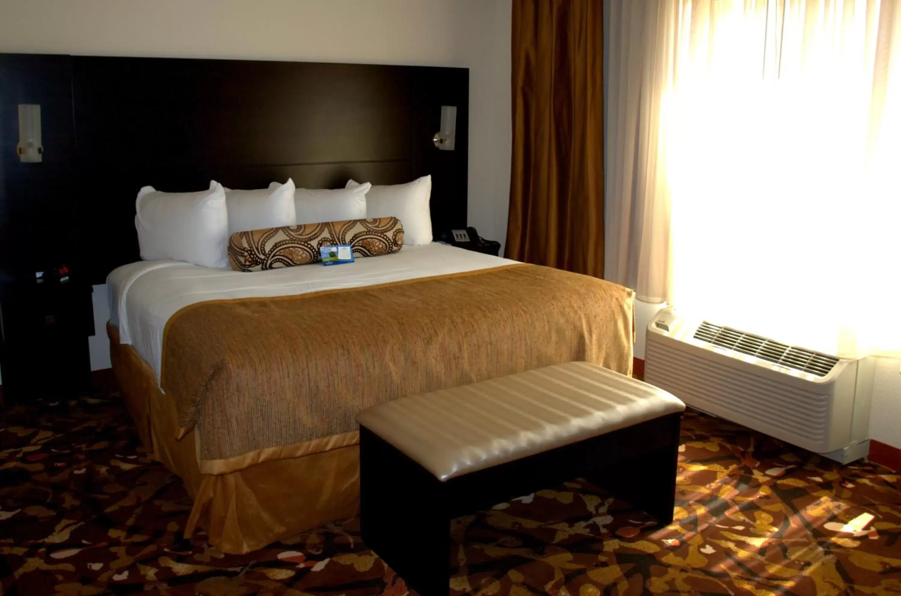 Bed in Baymont by Wyndham Hobbs Bed in Baymont by Wyndham Hobbs