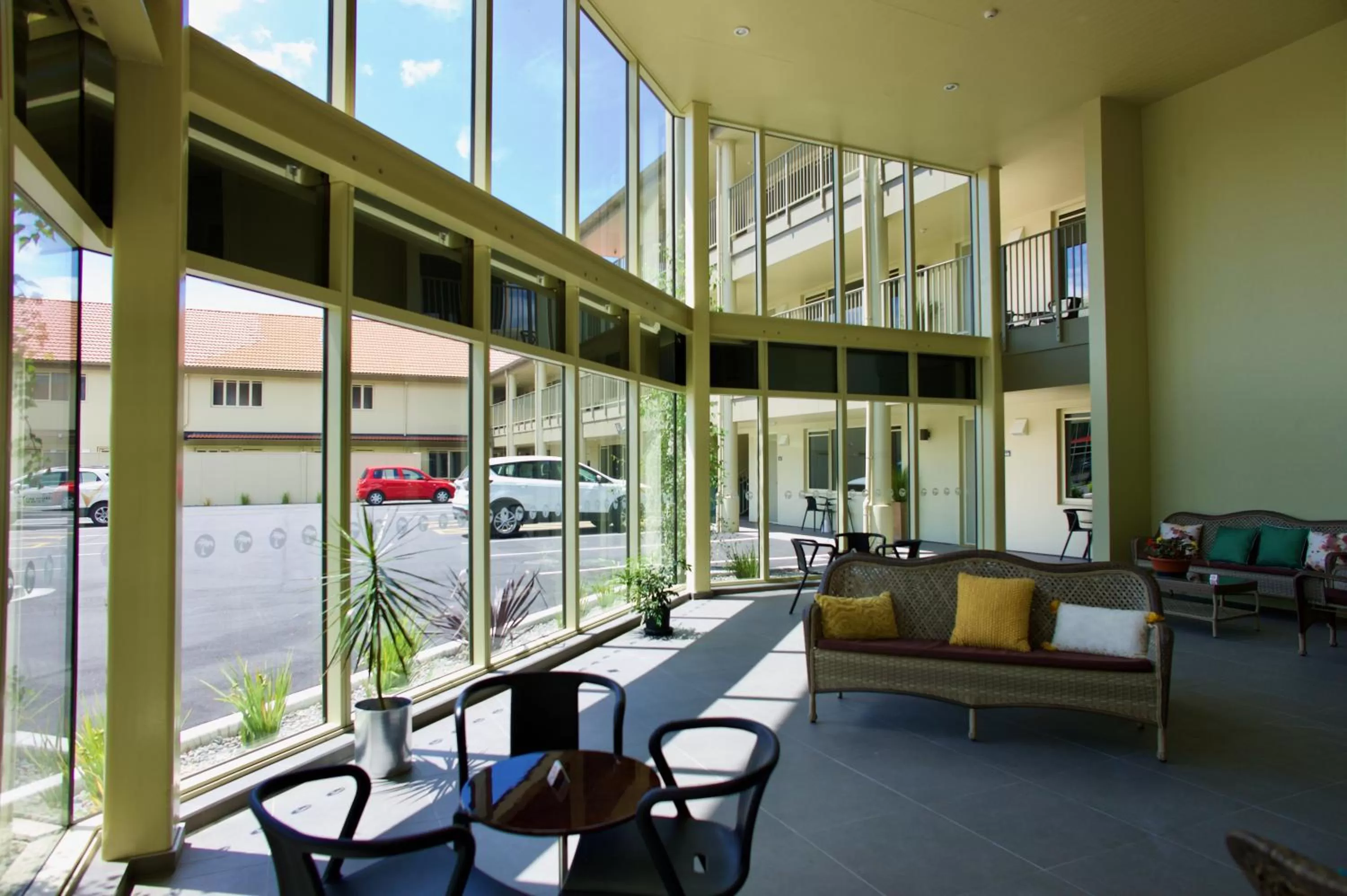 Lounge or bar in Regal Palms Resort