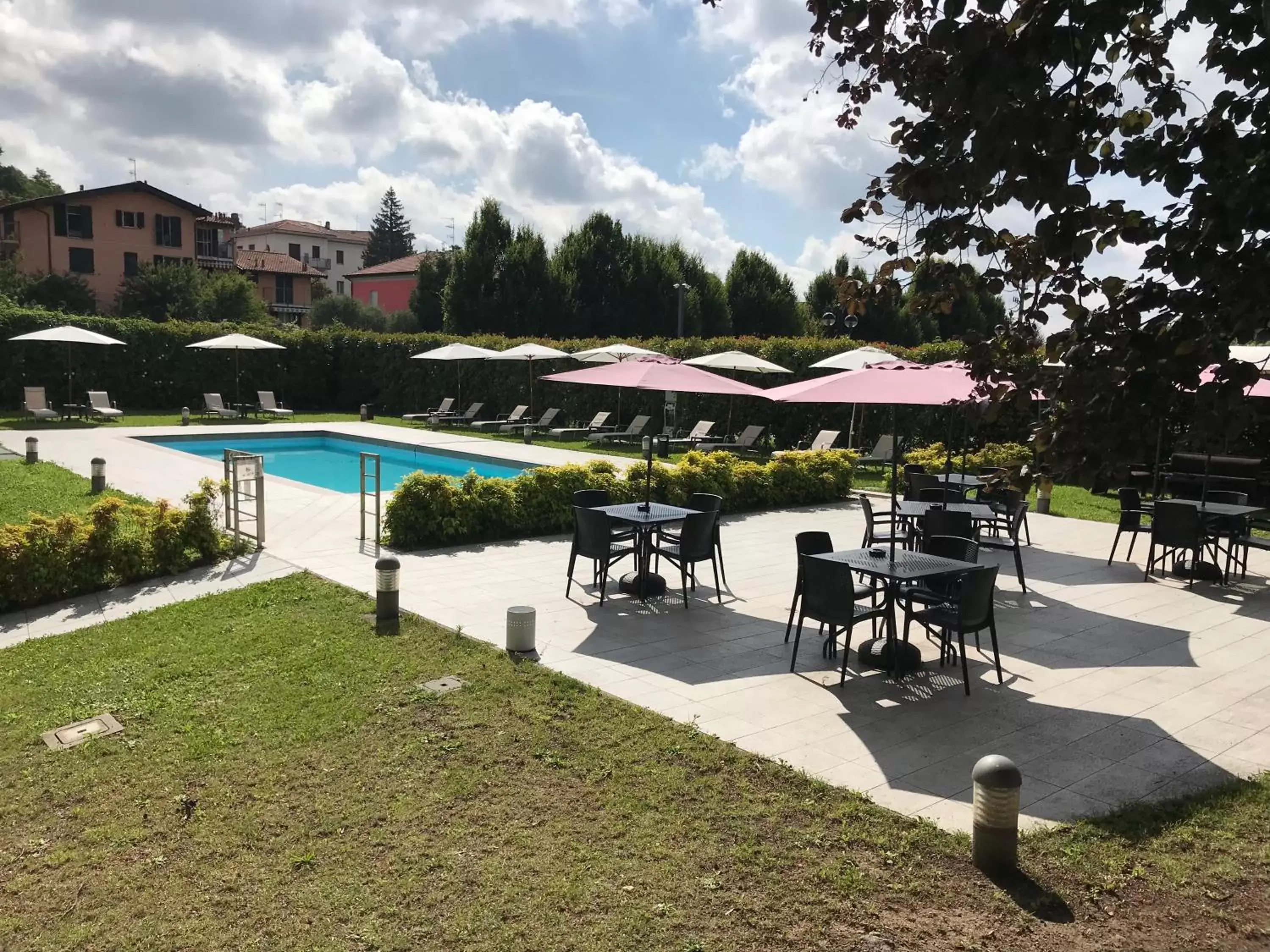 Swimming Pool in Bis Hotel Varese