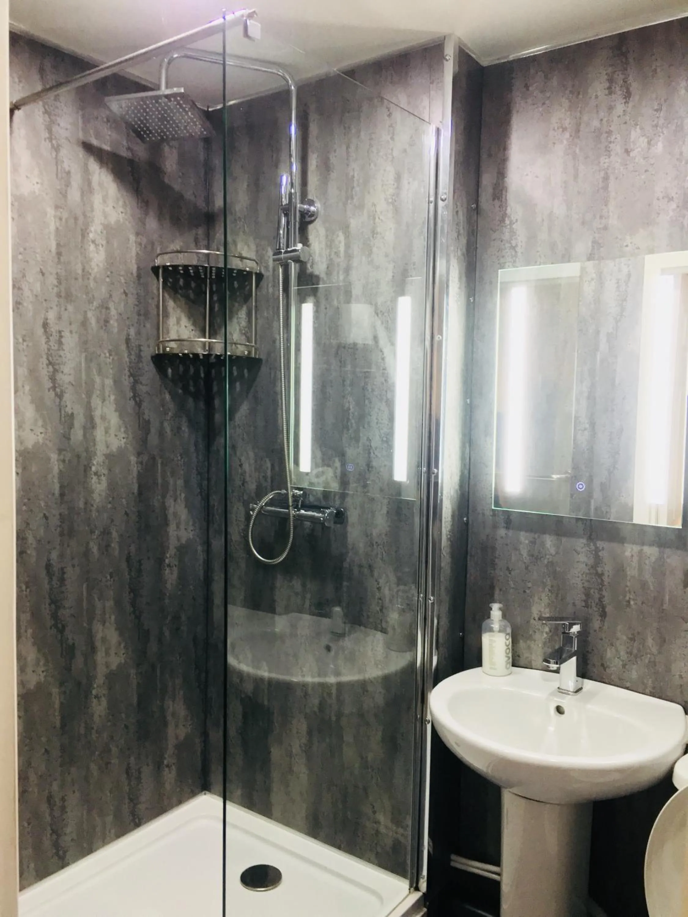 Bathroom in Hotel Express Newcastle Gateshead