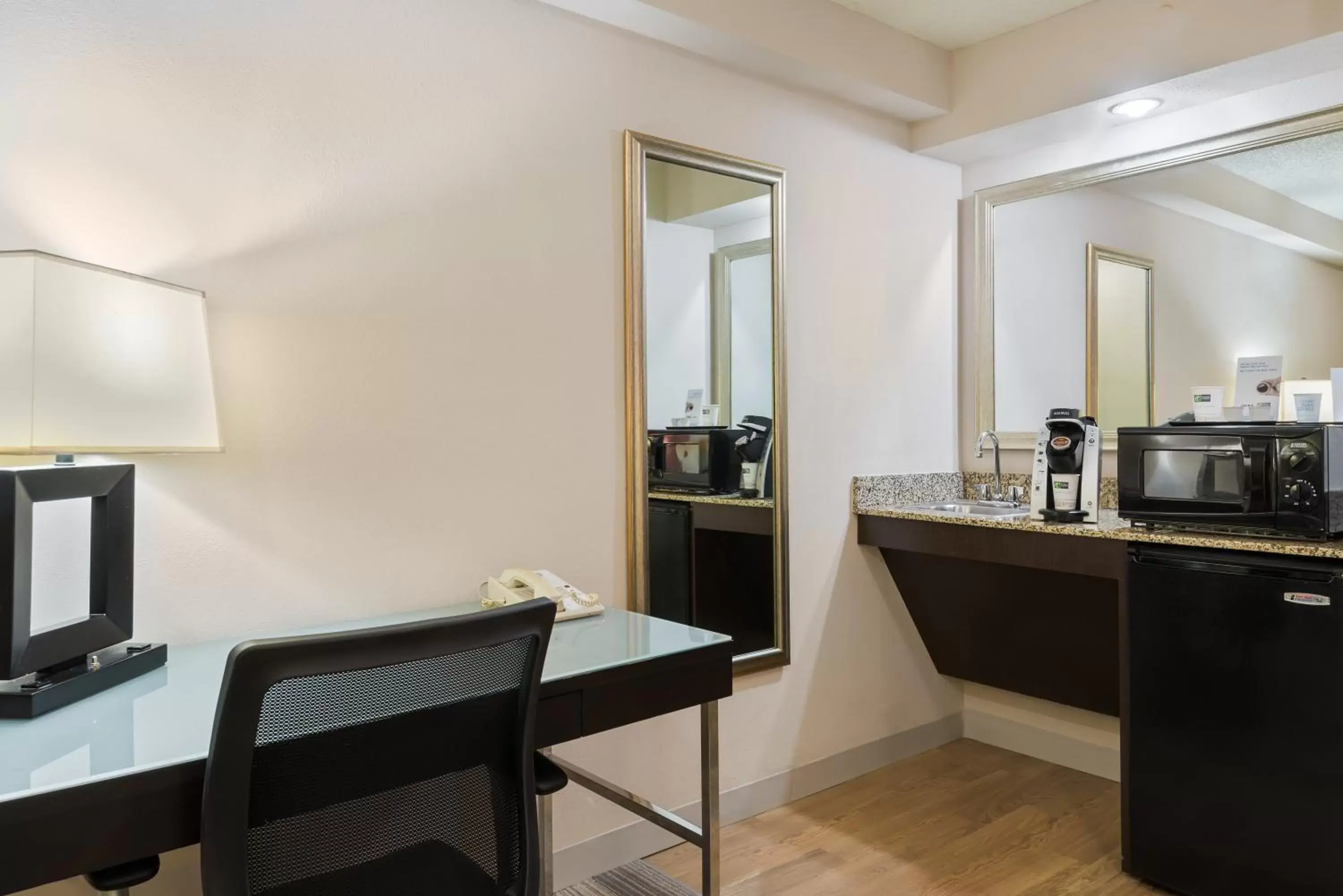 Photo of the whole room in Holiday Inn Express Hotel & Suites Kendall East-Miami by IHG Photo of the whole room in Holiday Inn Express Hotel & Suites Kendall East-Miami by IHG