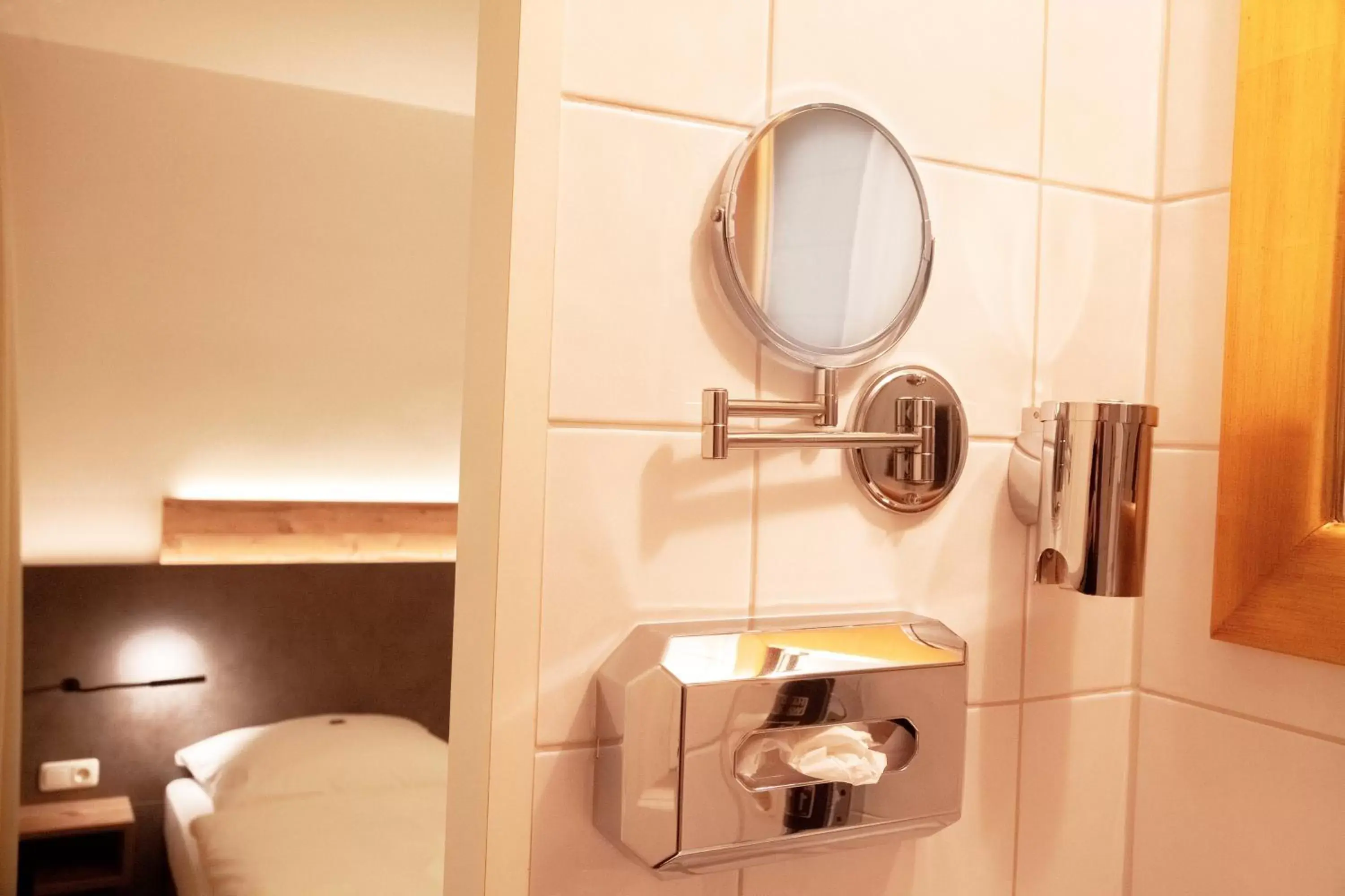 Bathroom in Hotel Mintarder Wasserbahnhof