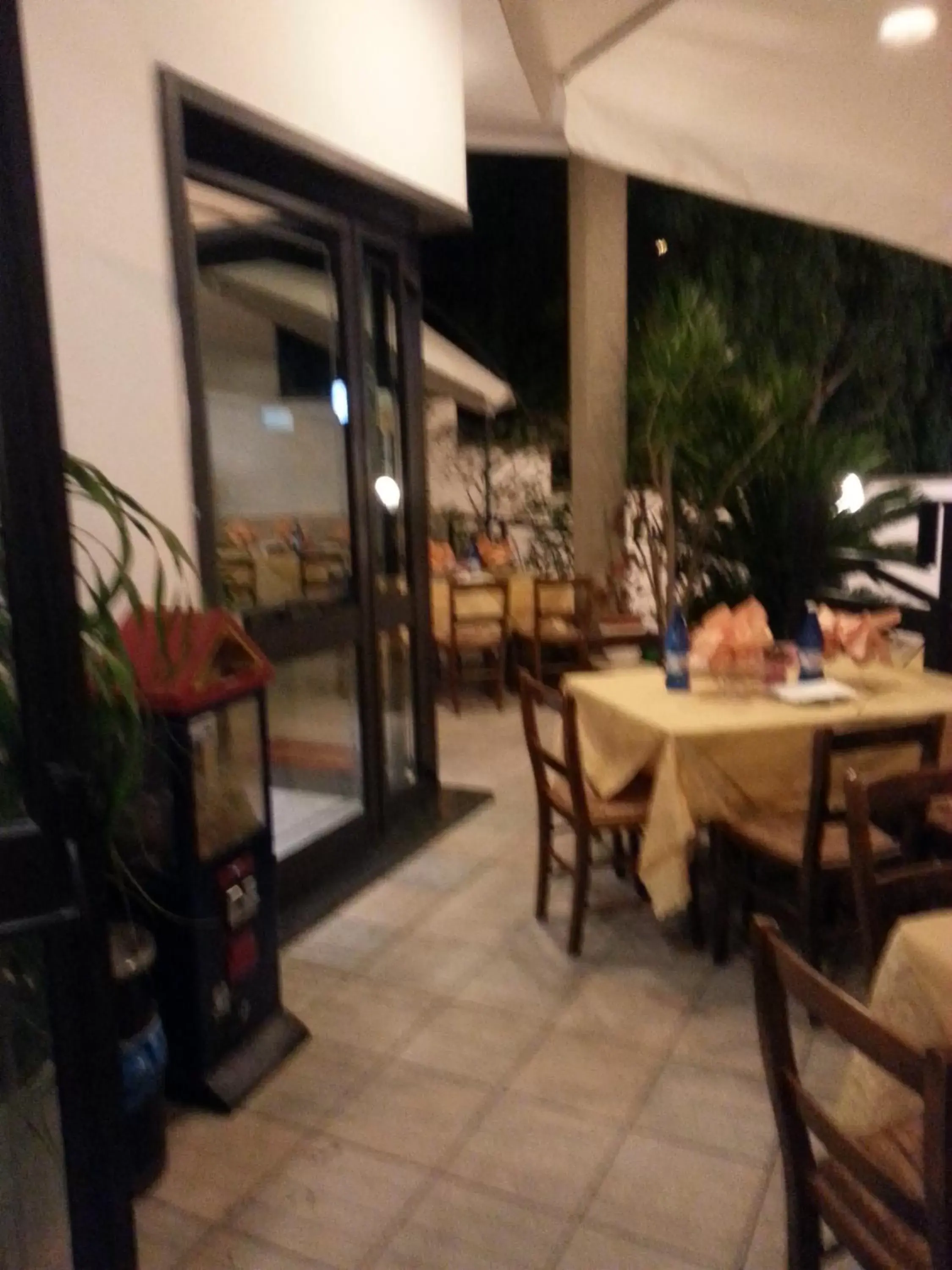 Restaurant/Places to Eat in Mamma Assunta