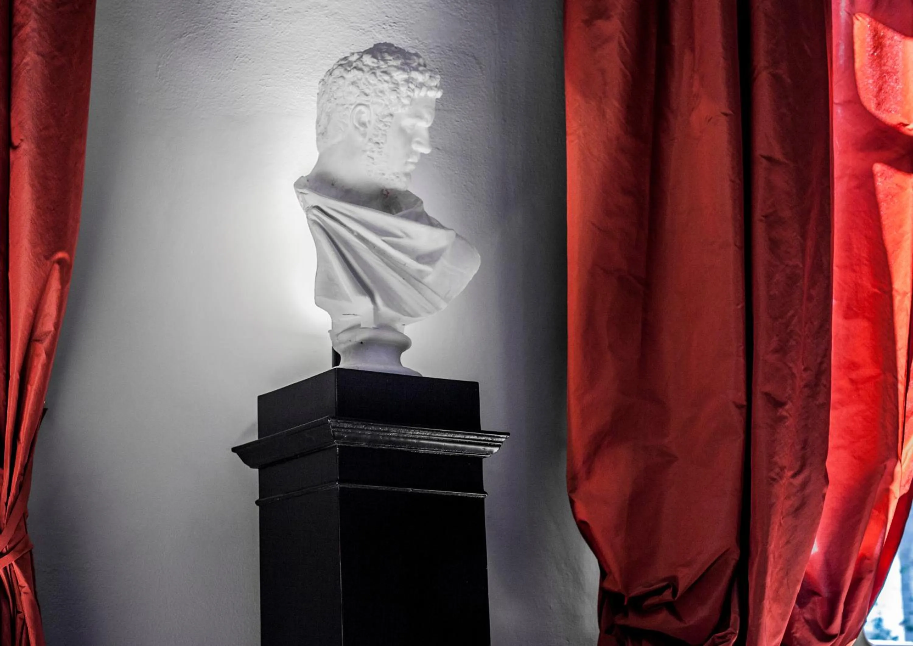 Decorative detail in Al Palazzo del Marchese di Camugliano Residenza d'Epoca