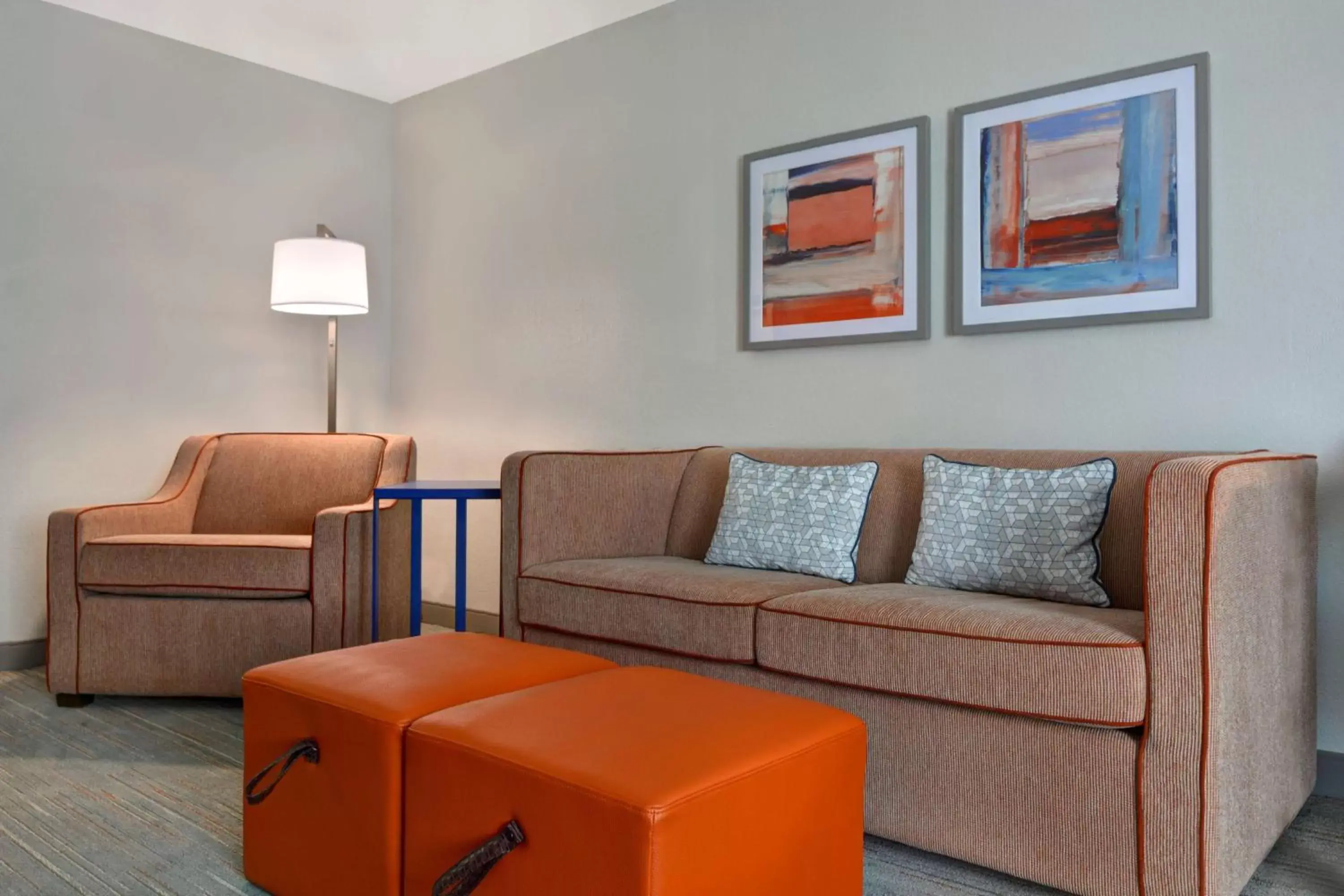 Living room, Seating Area in Hampton Inn Anderson