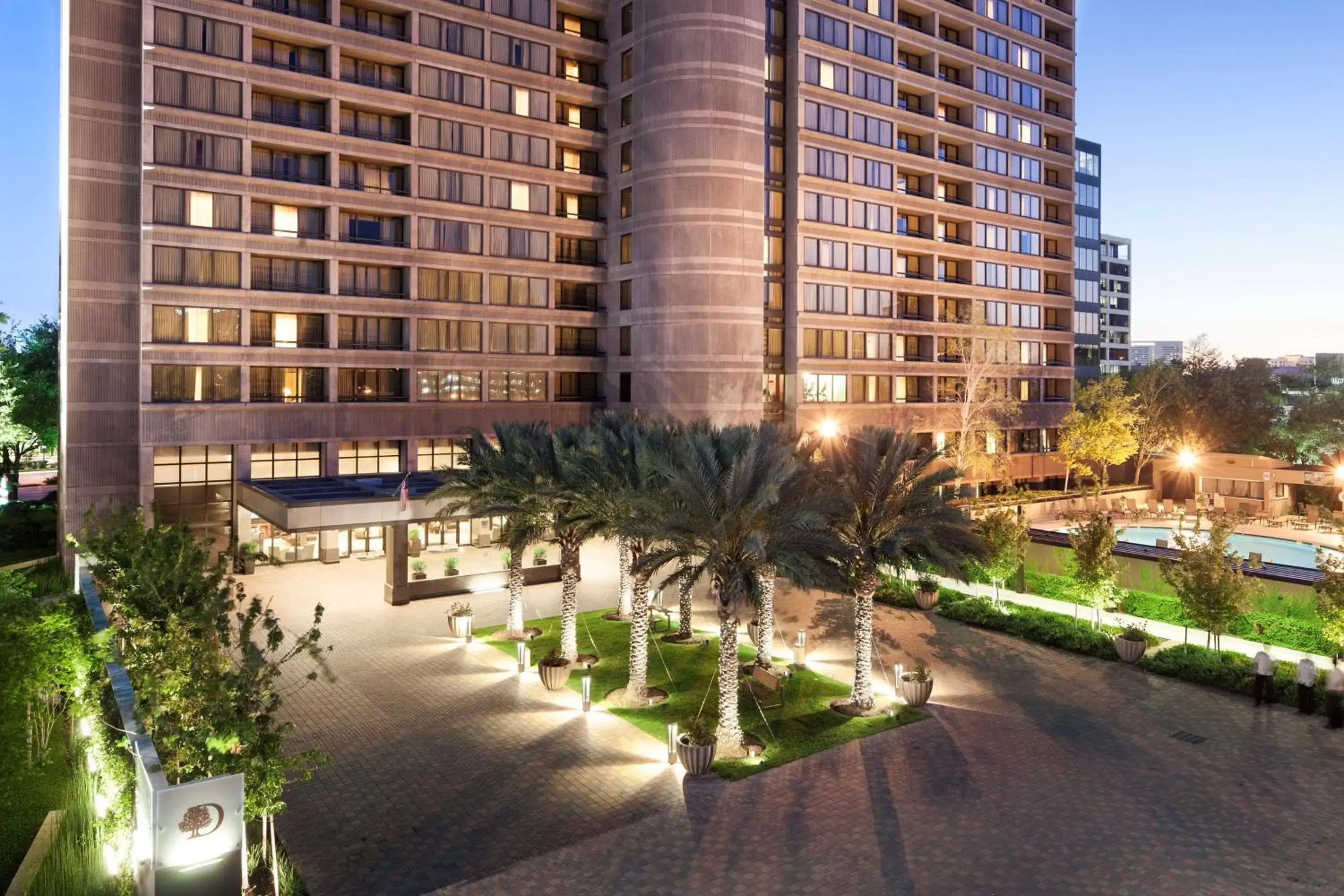 Property Building in DoubleTree by Hilton Hotel & Suites Houston by the Galleria