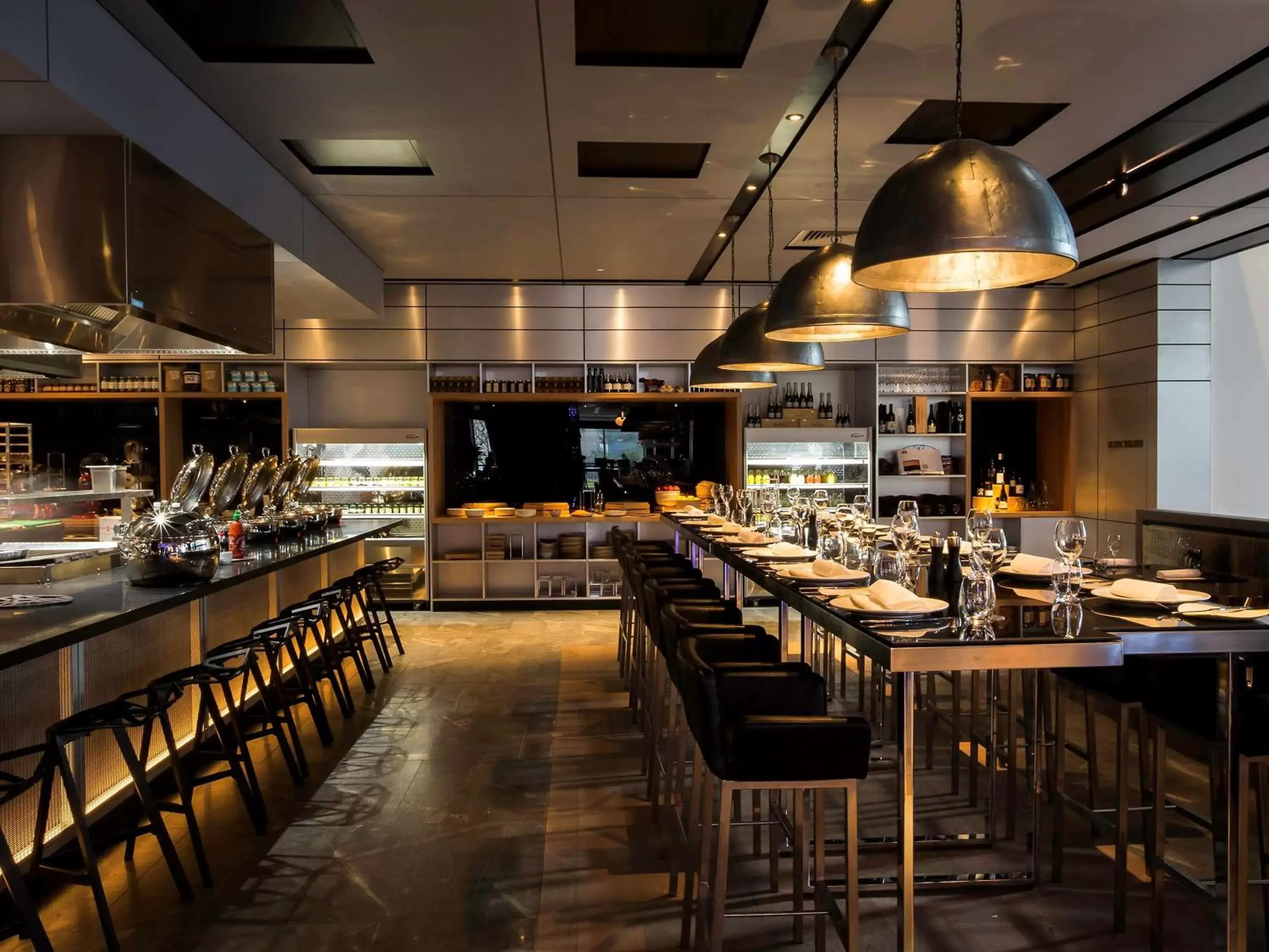 Lounge or bar, Restaurant/Places to Eat in Pullman Sydney Airport